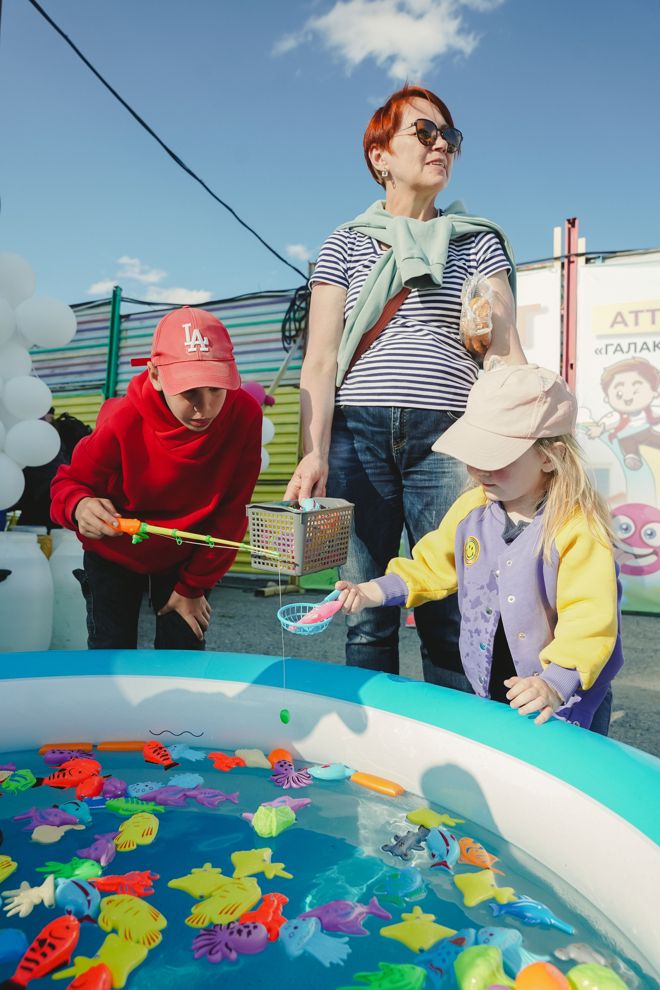 Открытие парка аттракционов «Галактика развлечений». Фотограф в детский сад в Екатеринбурге, выпускные альбомы Юлия Умерова