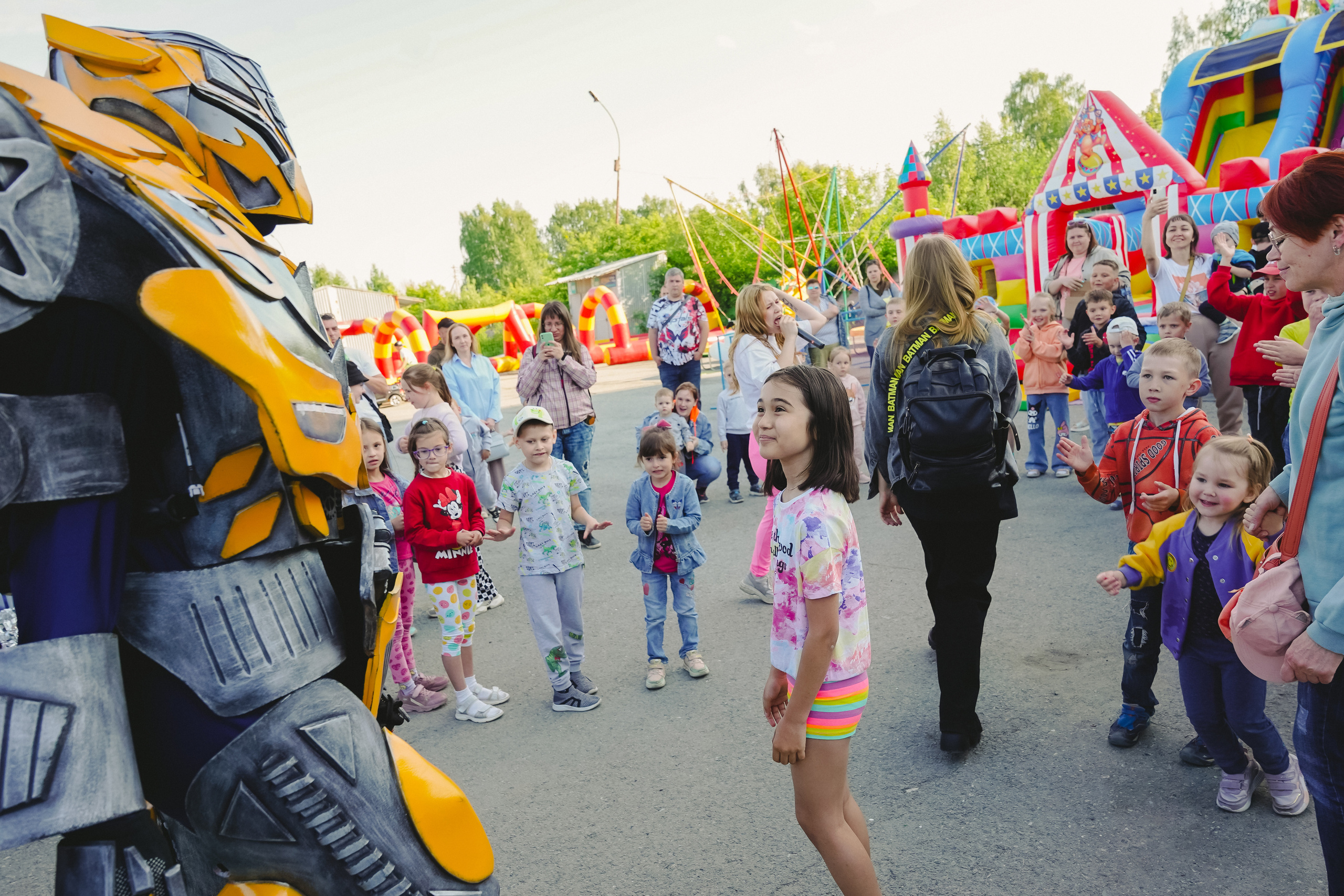 Открытие парка аттракционов «Галактика развлечений». Фотограф в детский сад в Екатеринбурге, выпускные альбомы Юлия Умерова