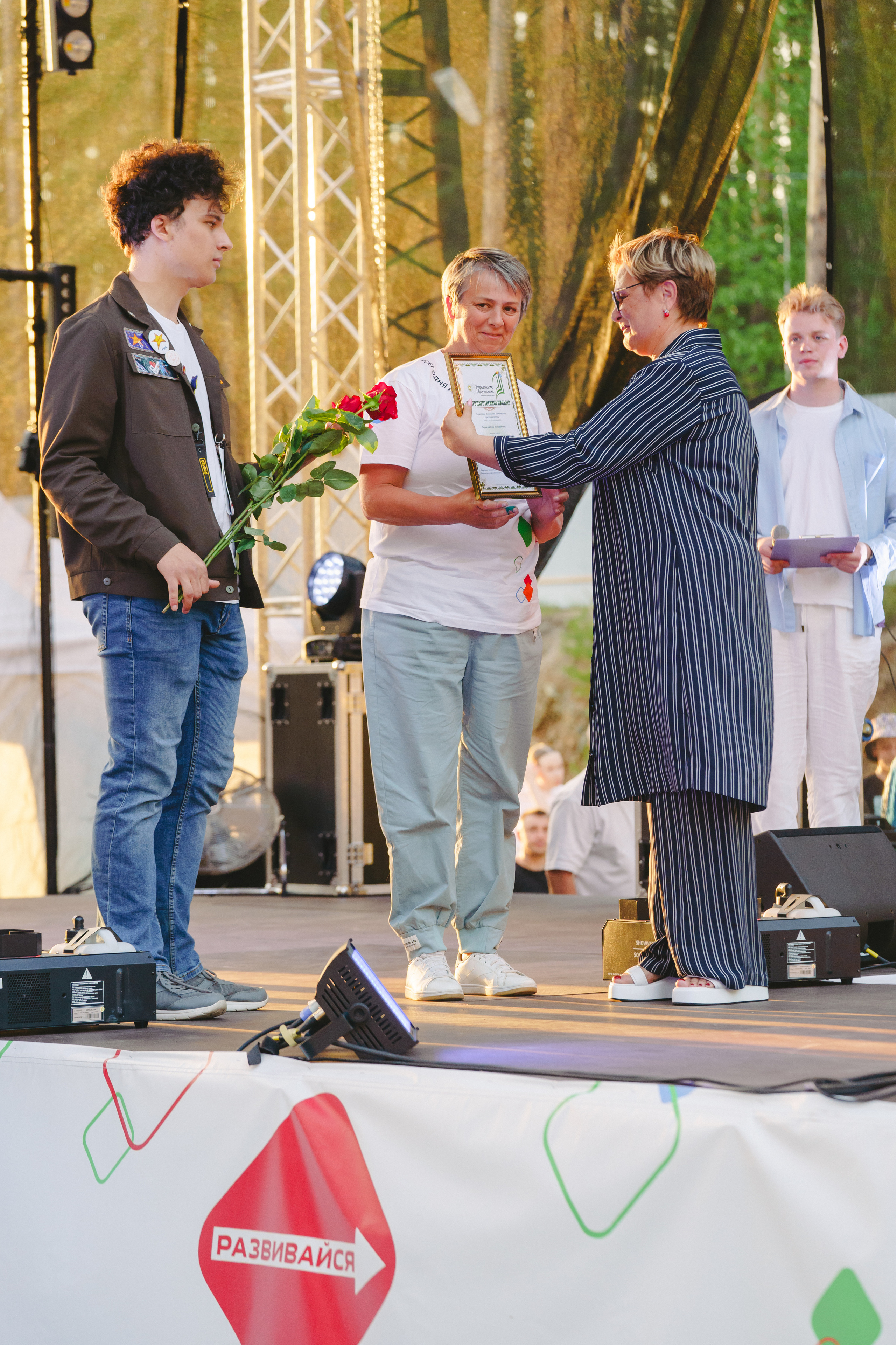 Юбилей БМАУ ДЗОЛ «Зарница». Фотограф в детский сад в Екатеринбурге, выпускные альбомы Юлия Умерова