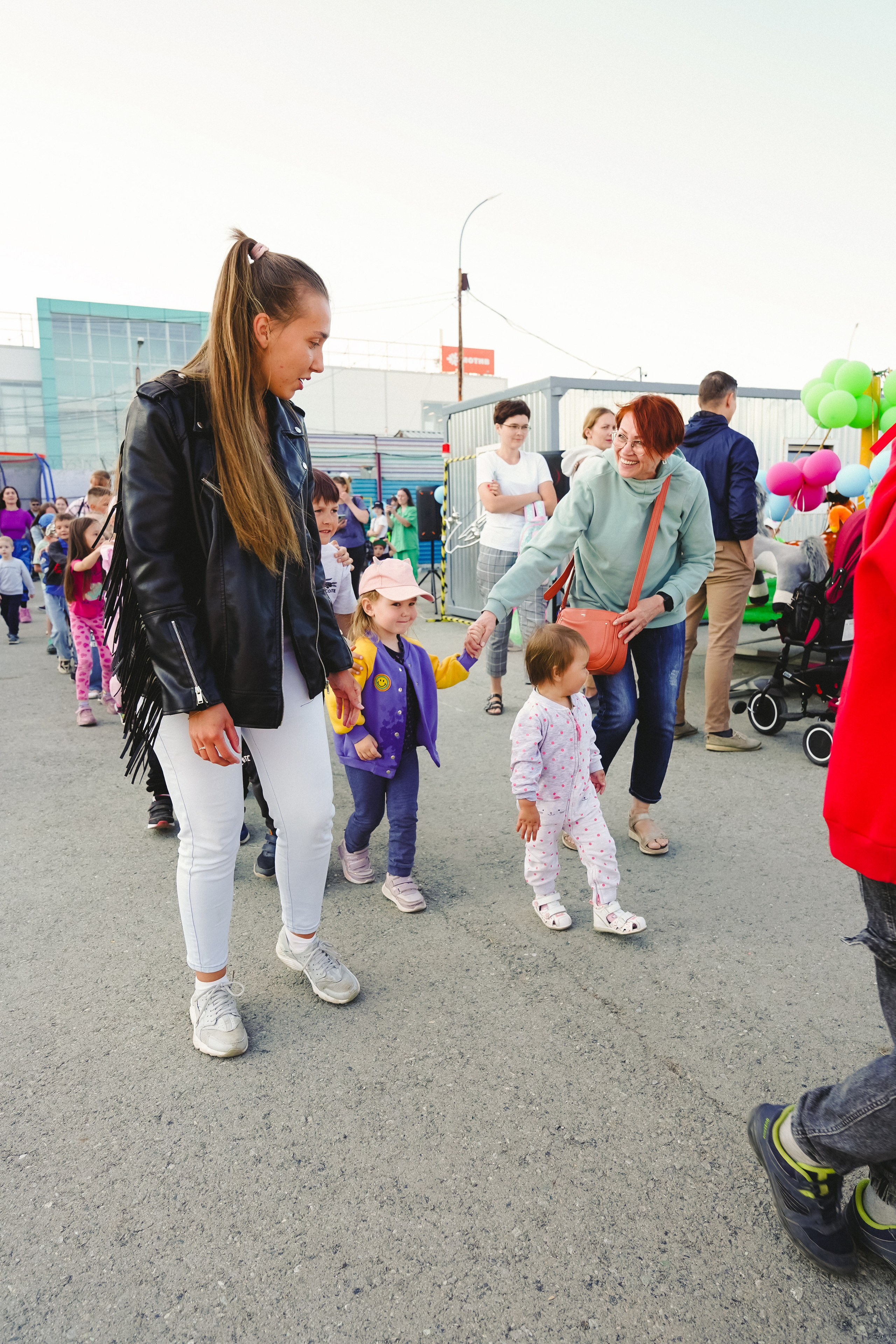 Открытие парка аттракционов «Галактика развлечений». Фотограф в детский сад в Екатеринбурге, выпускные альбомы Юлия Умерова