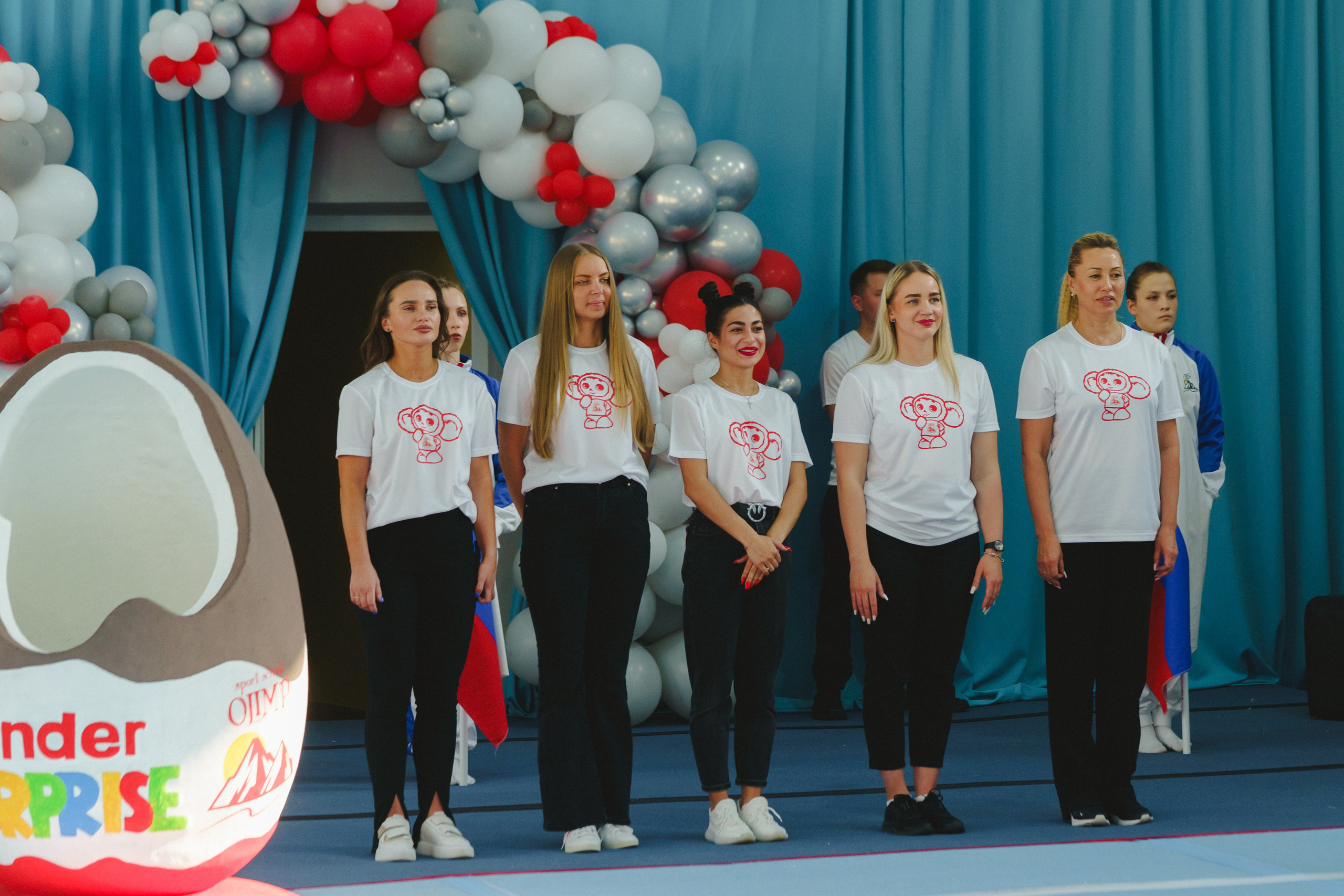 Межрегиональные соревнования по спортивной акробатике «Киндер Сюрприз». Фотограф в детский сад в Екатеринбурге, выпускные альбомы Юлия Умерова