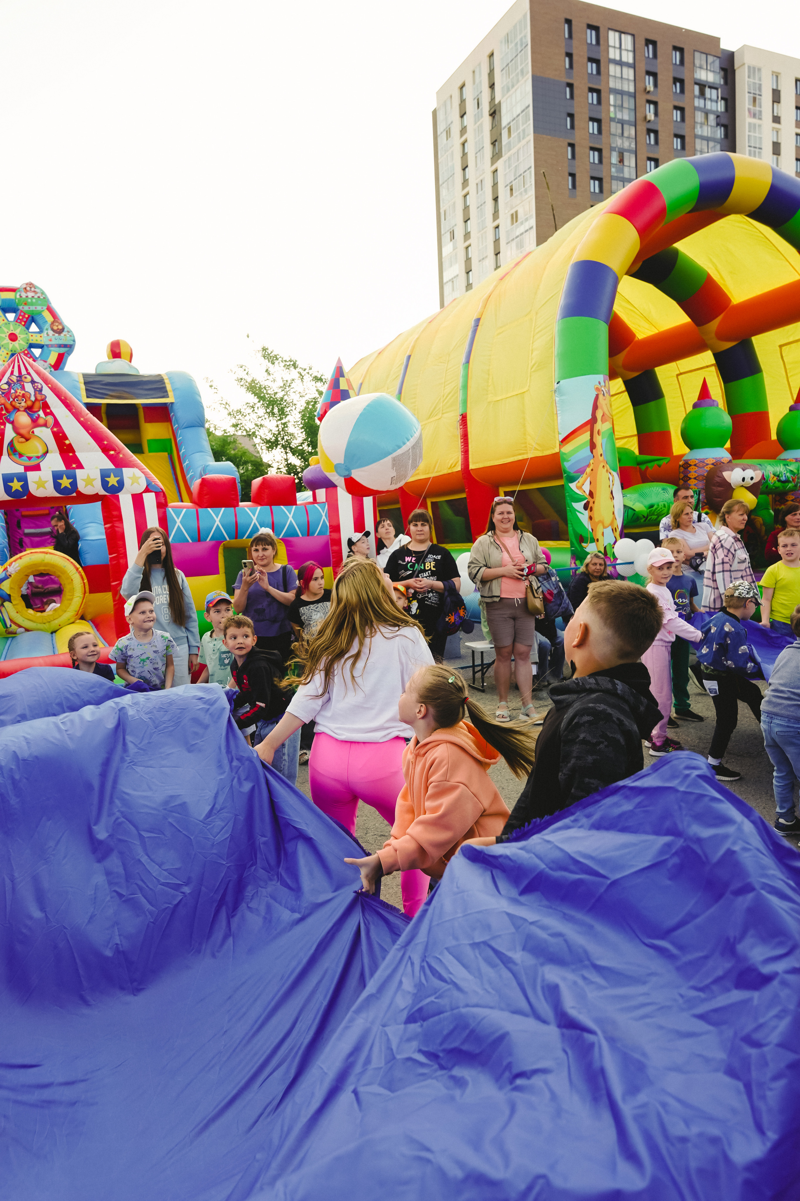 Открытие парка аттракционов «Галактика развлечений». Фотограф в детский сад в Екатеринбурге, выпускные альбомы Юлия Умерова