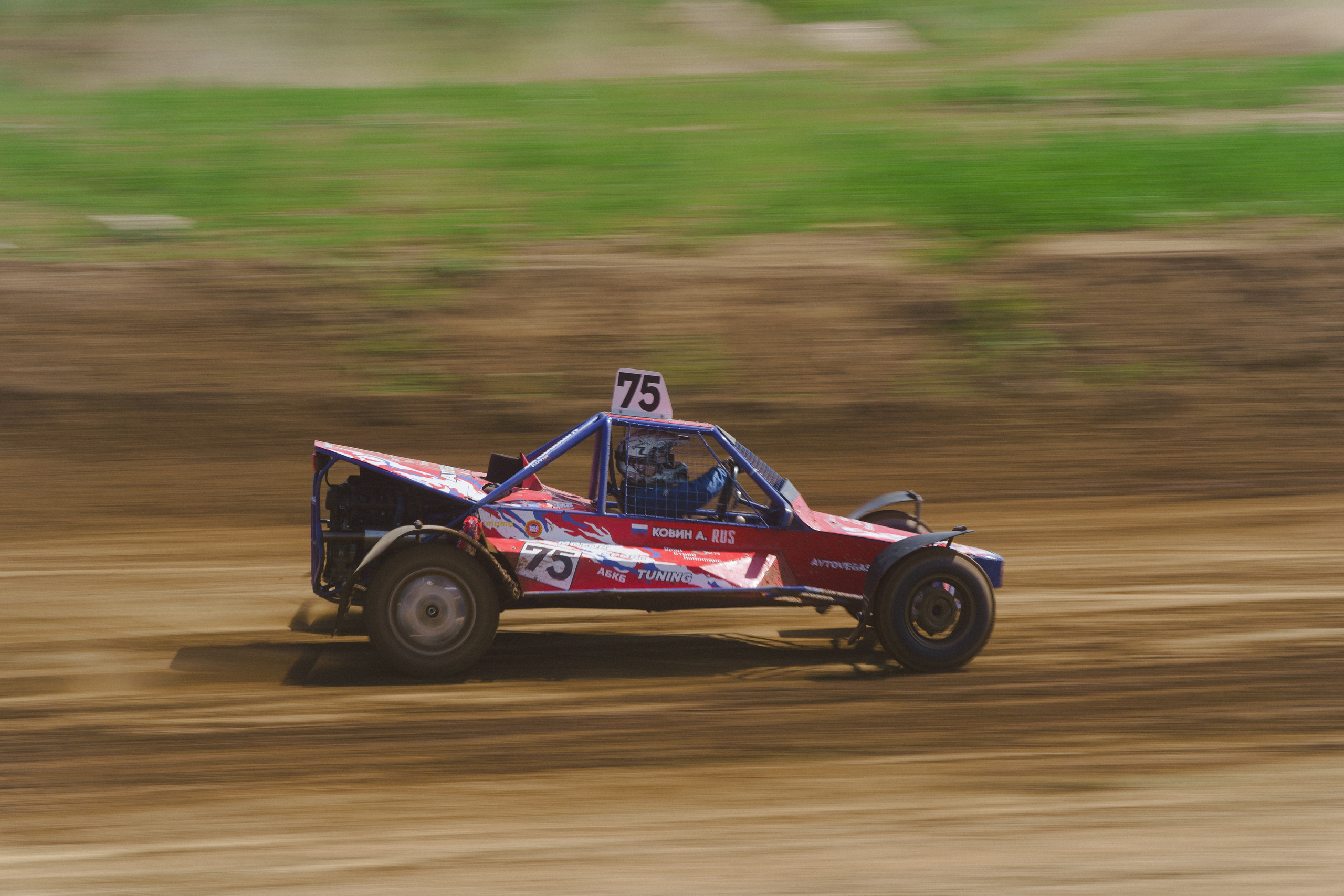 Автокросс Березовский. Фотограф Камиль Умеров. Фотограф в детский сад в Екатеринбурге, выпускные альбомы Юлия Умерова