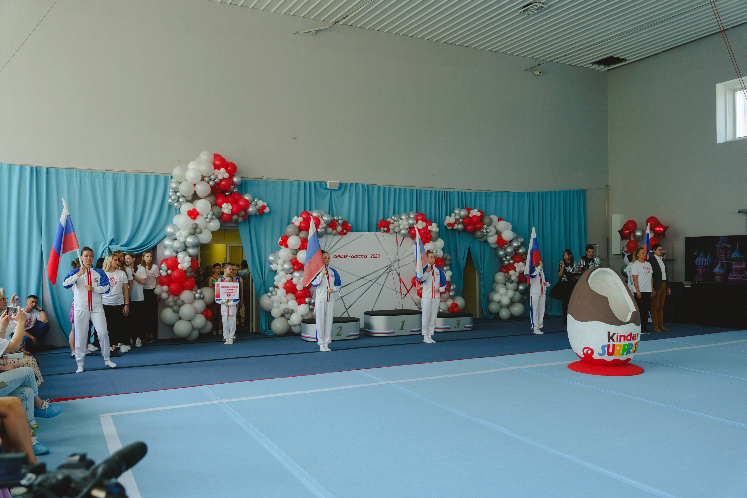 Межрегиональные соревнования по спортивной акробатике «Киндер Сюрприз». Фотограф в детский сад в Екатеринбурге, выпускные альбомы Юлия Умерова