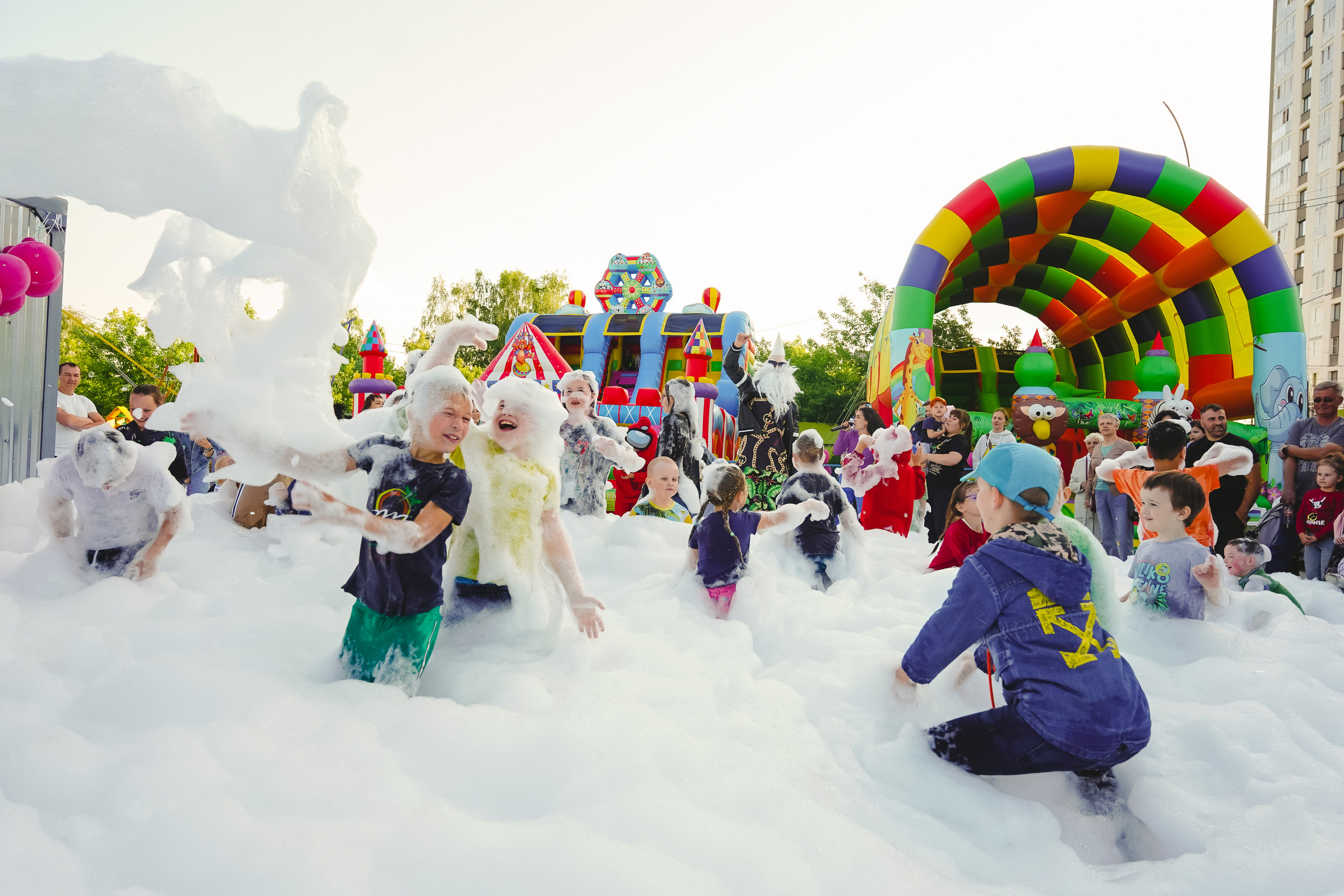 Открытие парка аттракционов «Галактика развлечений». Фотограф в детский сад в Екатеринбурге, выпускные альбомы Юлия Умерова