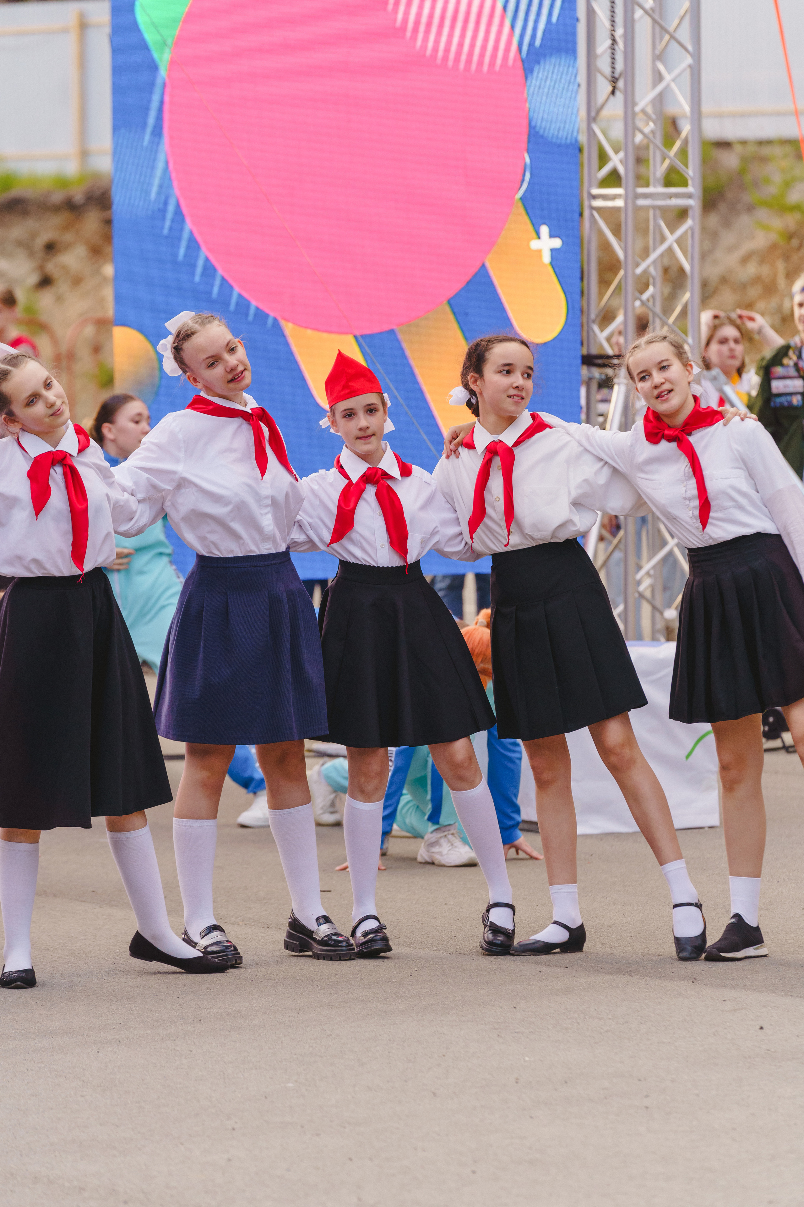 Юбилей БМАУ ДЗОЛ «Зарница». Фотограф в детский сад в Екатеринбурге, выпускные альбомы Юлия Умерова