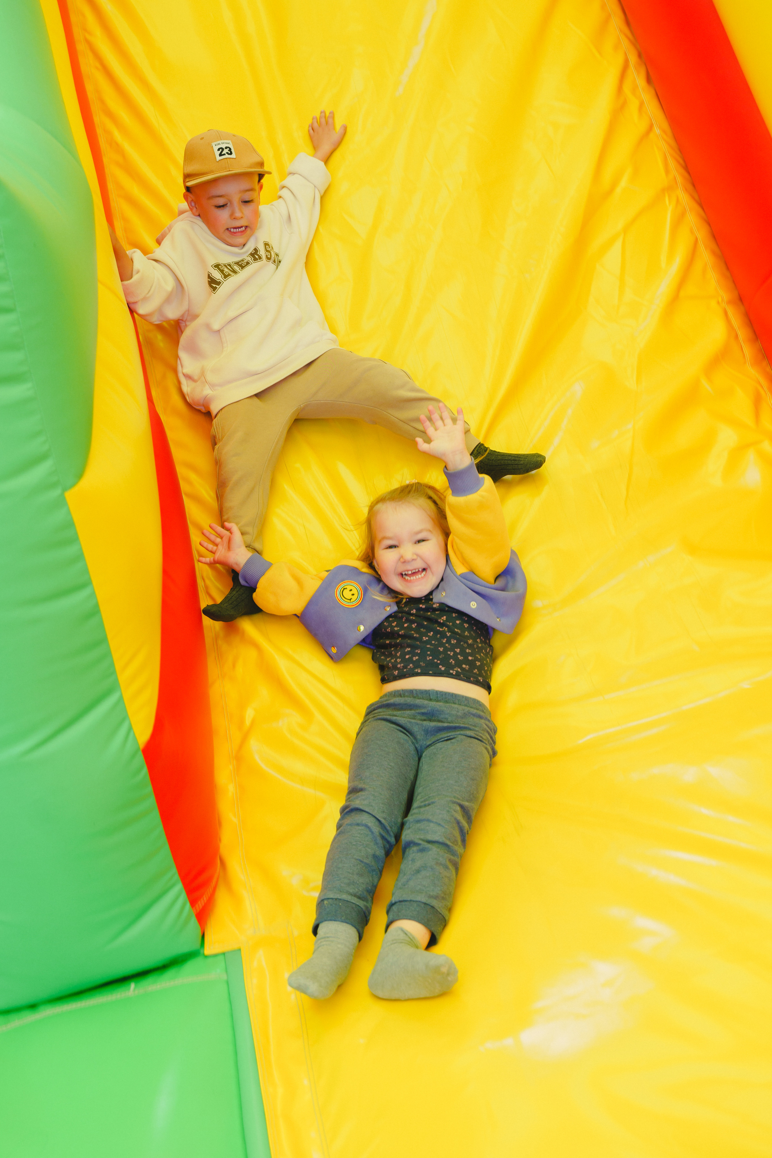 Открытие парка аттракционов «Галактика развлечений». Фотограф в детский сад в Екатеринбурге, выпускные альбомы Юлия Умерова