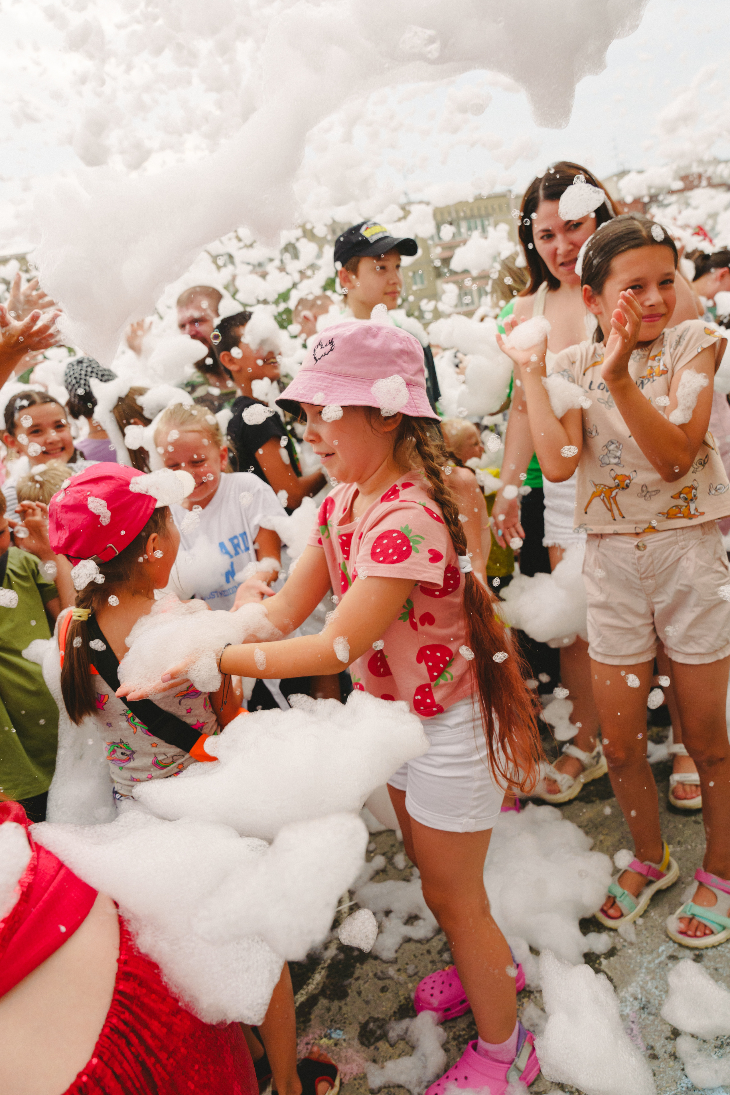 Пена — ПАТИ «Галактика развлечений» и «УК КОТ». Фотограф в детский сад в Екатеринбурге, выпускные альбомы Юлия Умерова