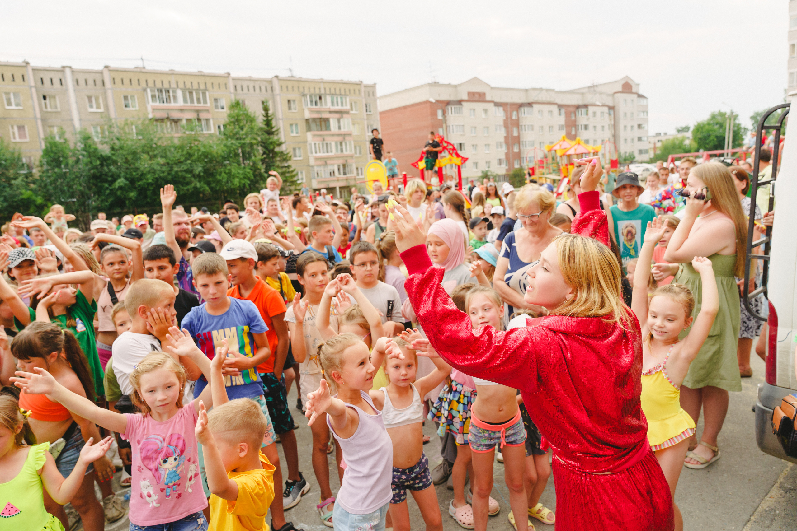 Пена — ПАТИ «Галактика развлечений» и «УК КОТ». Фотограф в детский сад в Екатеринбурге, выпускные альбомы Юлия Умерова