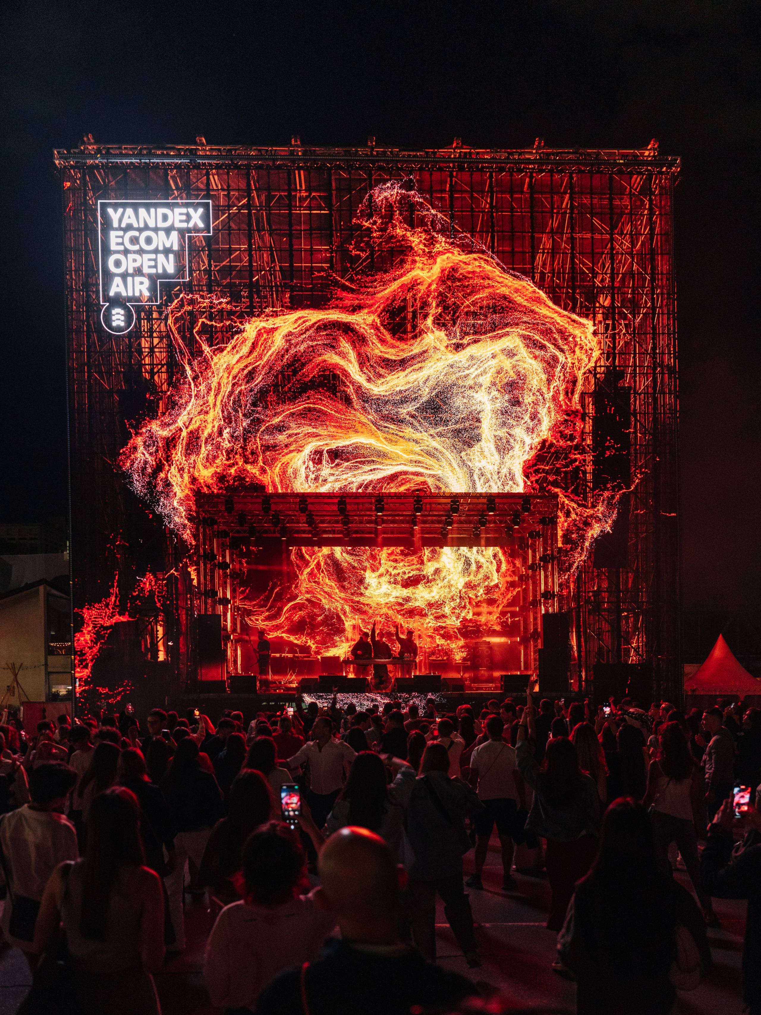 YANDEX ECOM STAGE, FORMATE. @tomrus: Рустам Шагиморданов — фотограф