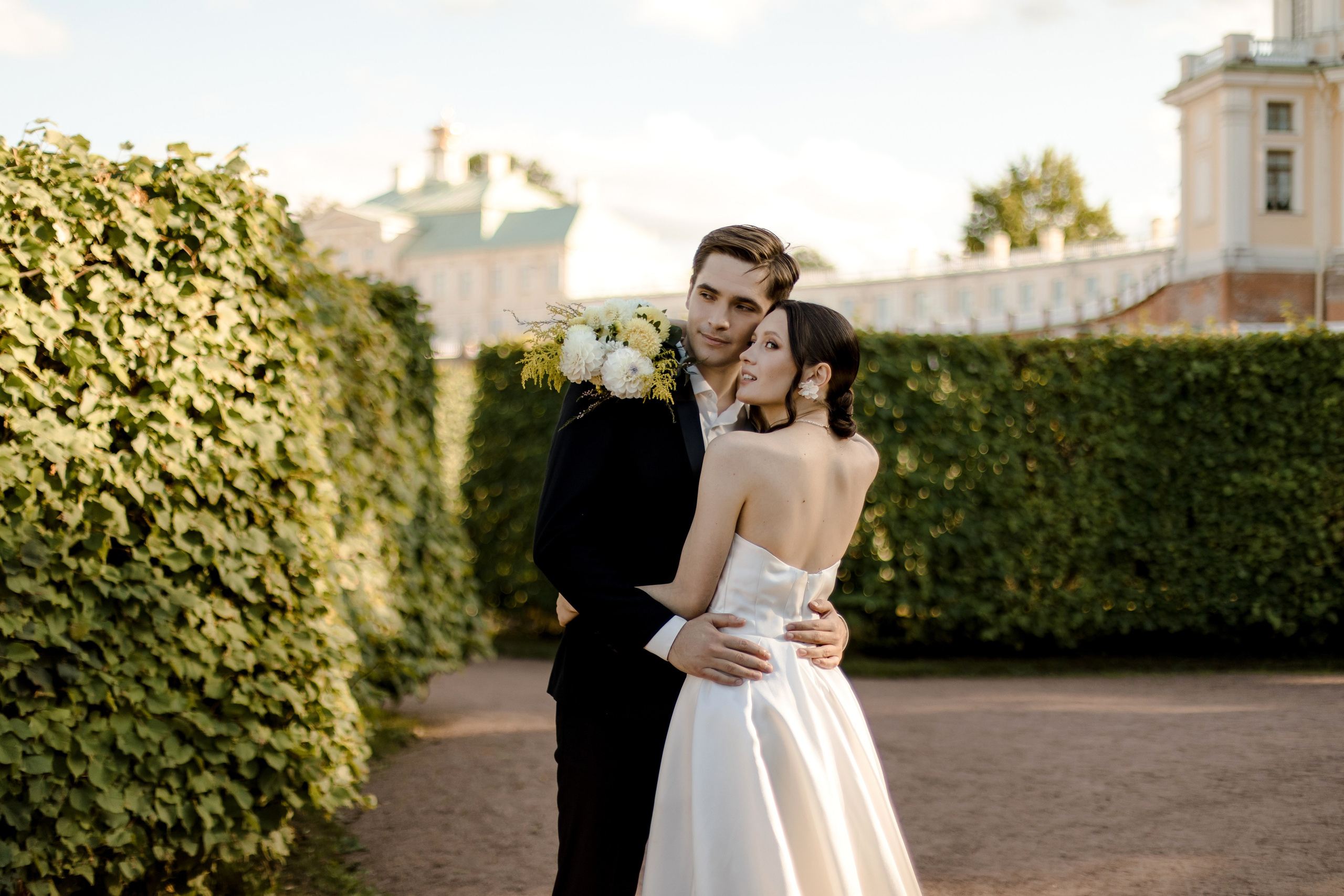 Свадебная прогулка в Ораниенбауме. Свадебный и портретный фотограф в Миассе Филиппенко Дарья