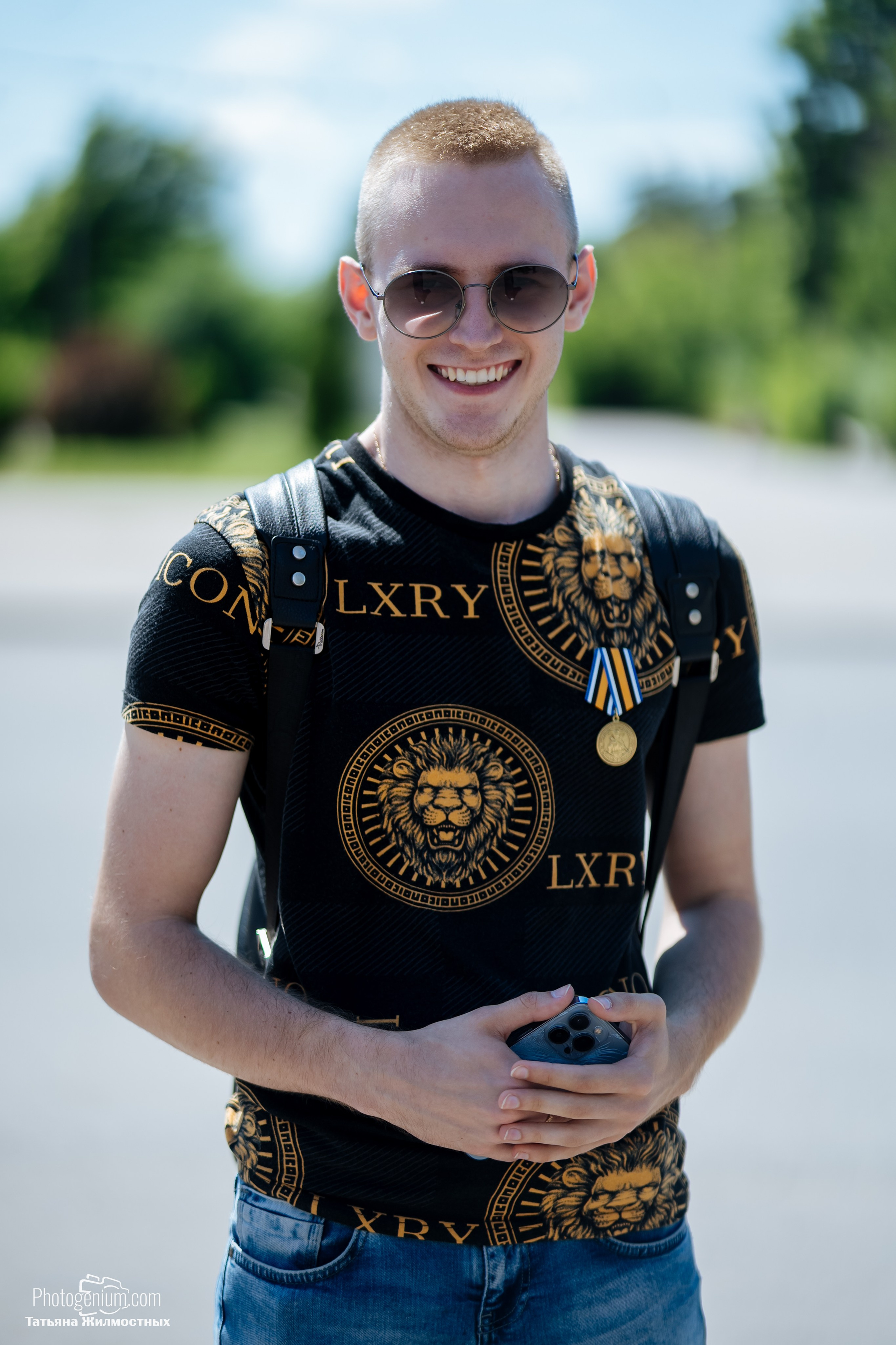 8 июня «Патриоты из Курска» сбор гуманитарной помощи у кинотеатра «Родина». Фотограф Нижний Новгород Татьяна Кейод