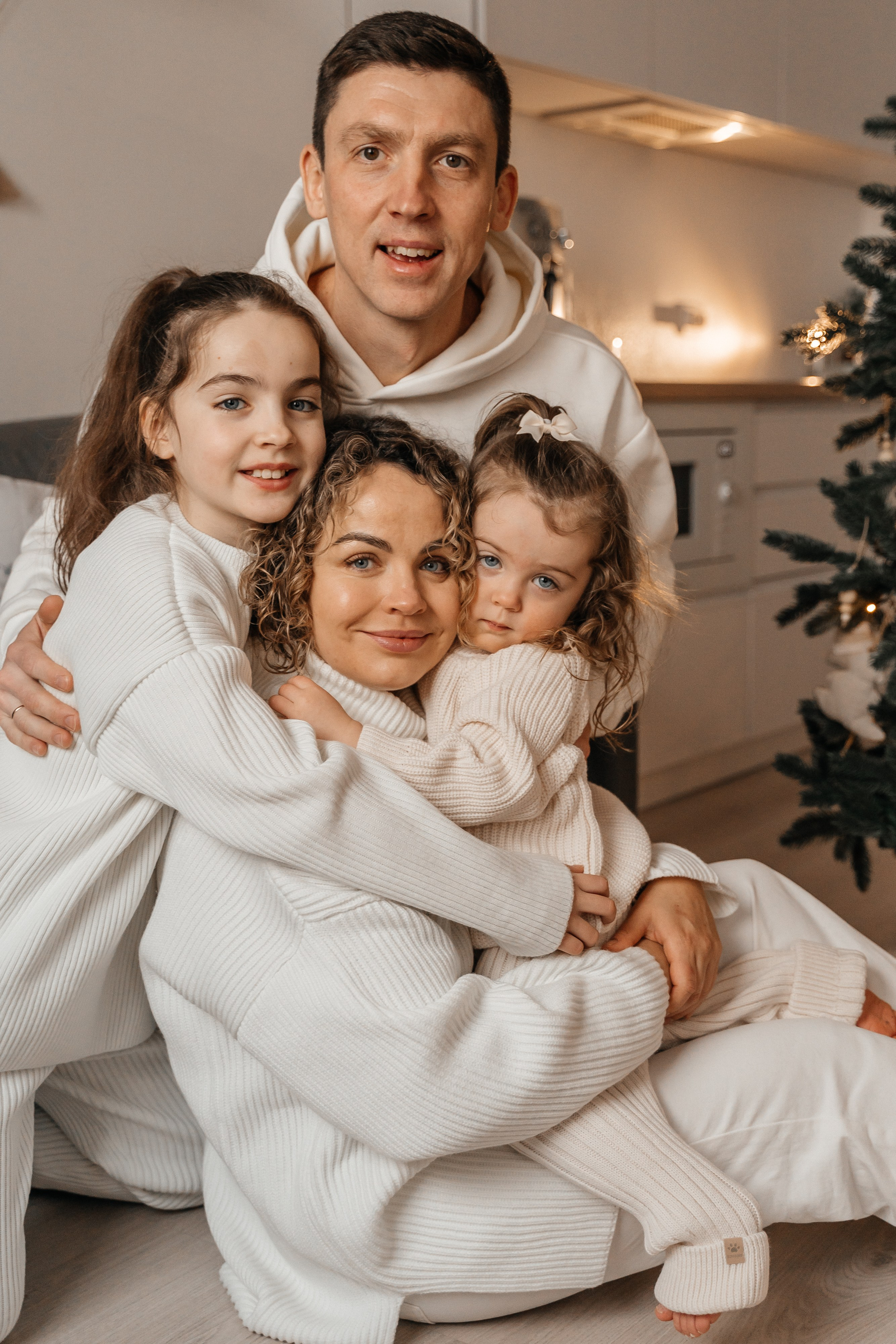 Максим, Катя, Лена и Ева. Волик Мария