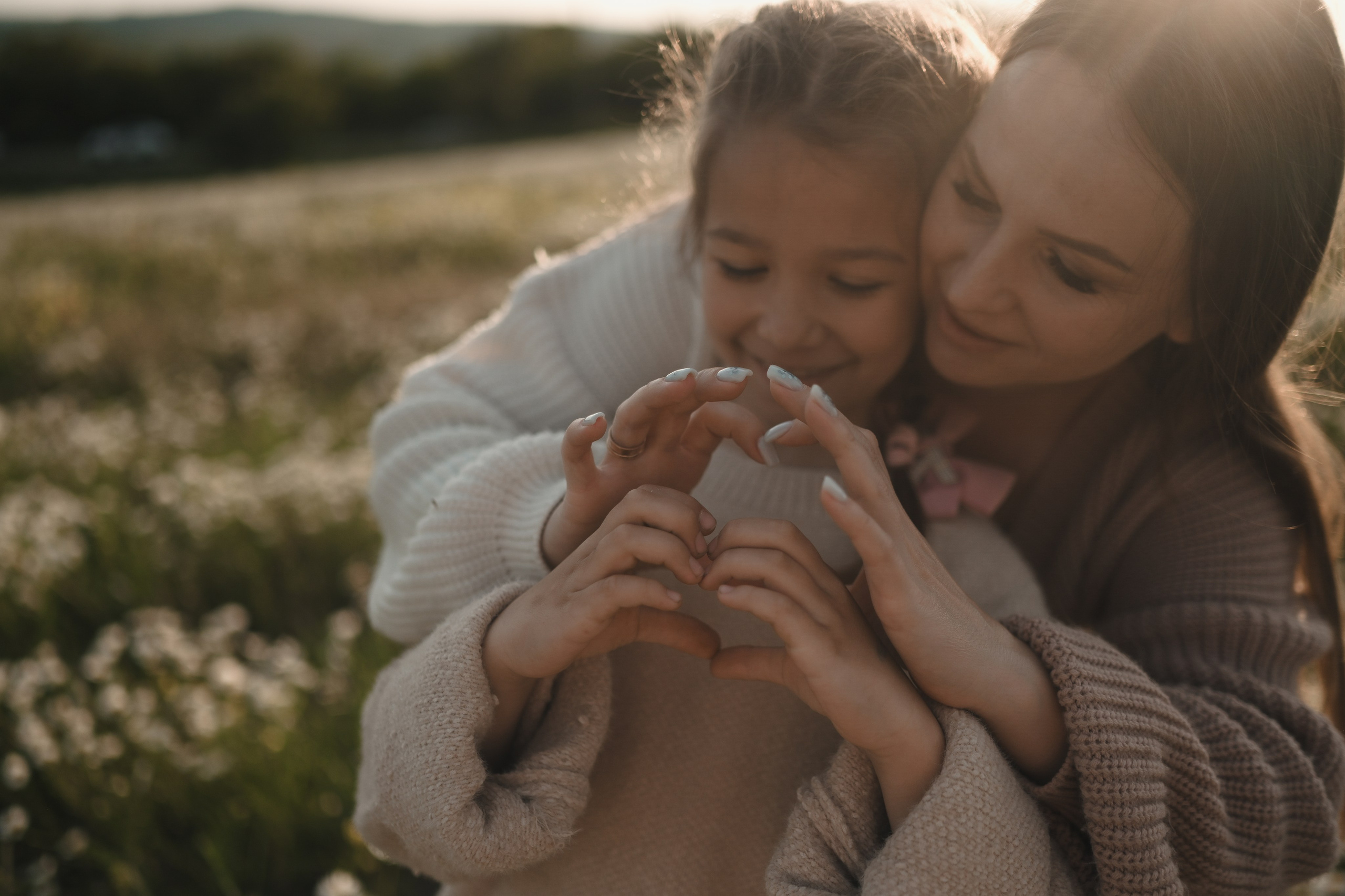 Семейная фотосессия в ромашковом поле в Крыму. Свадебный и семейный фотограф и видеограф, Крым, Москва, Санкт -Петербург