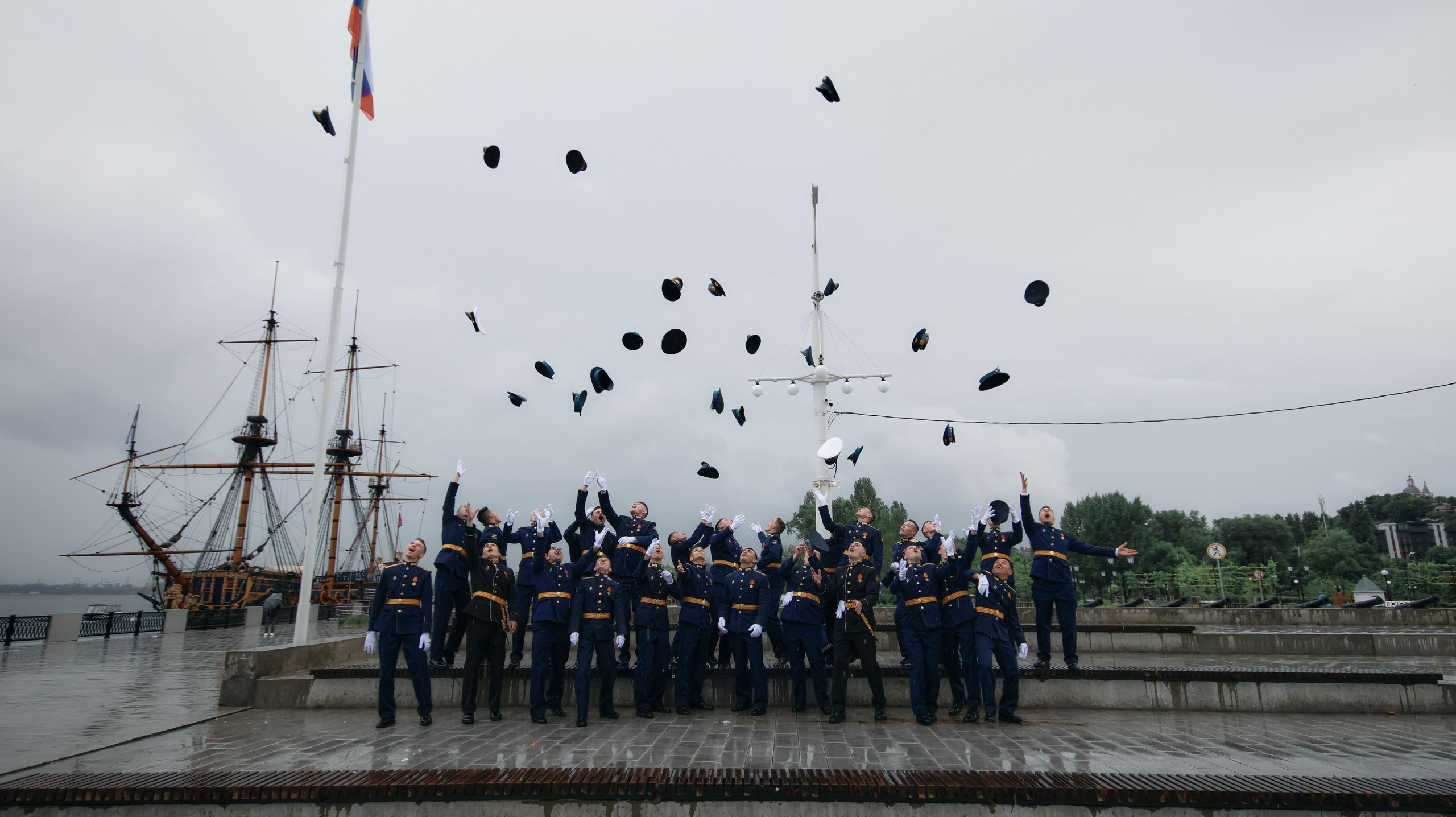 Выпуск Военно Воздушной Академии. Свадебный и репортажный фотограф Дмитрий Кононенко