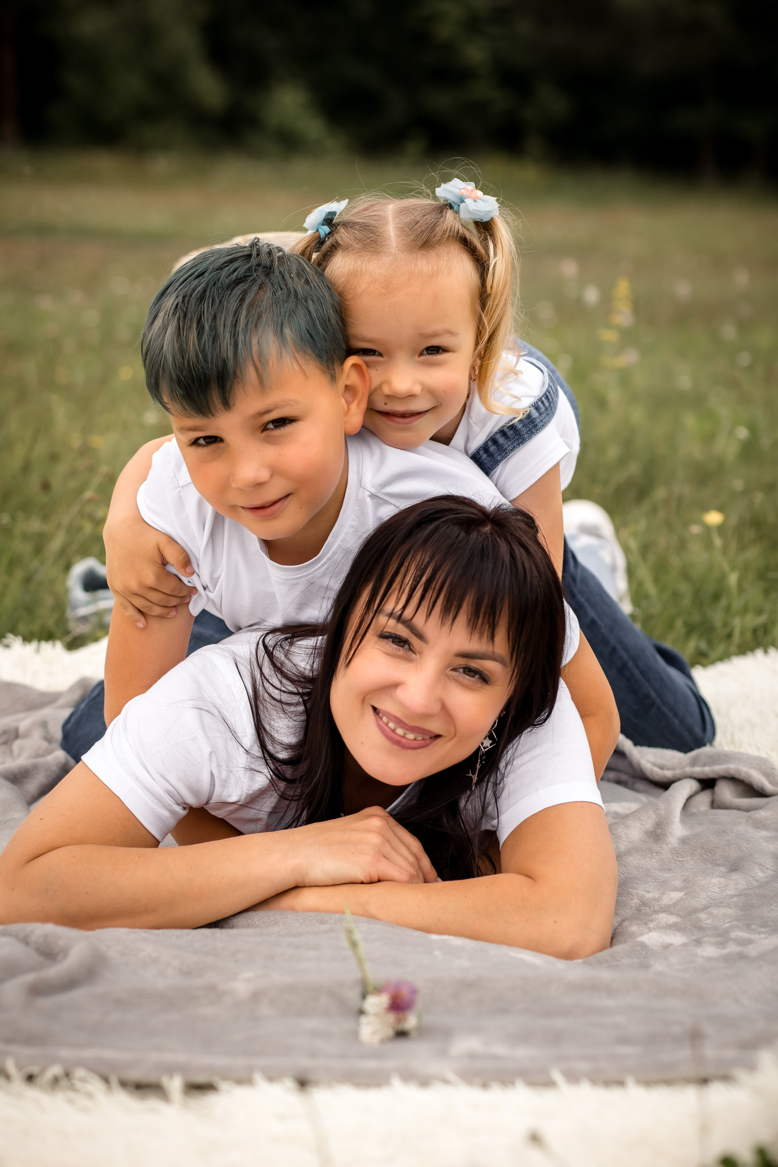 Катя с детками