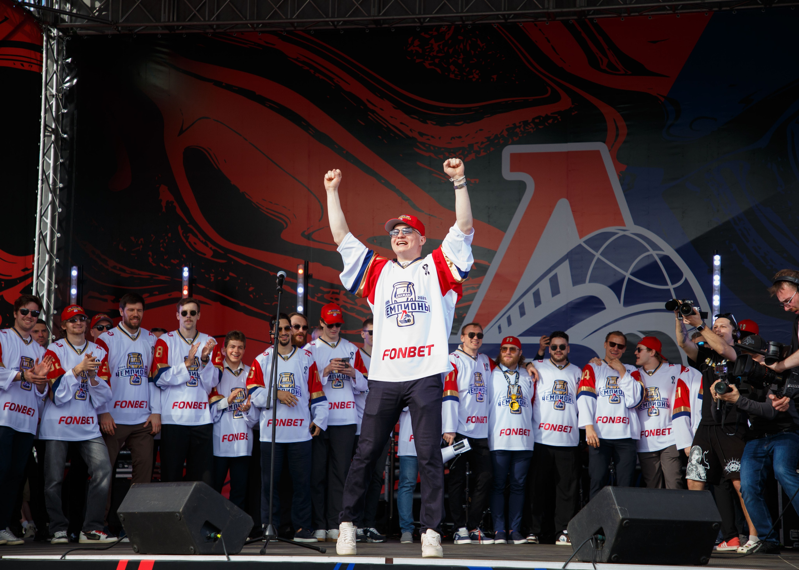 Парад чемпионов (Советская площадь). Репортажный и портретный фотограф в Ярославле Константин Горбачев