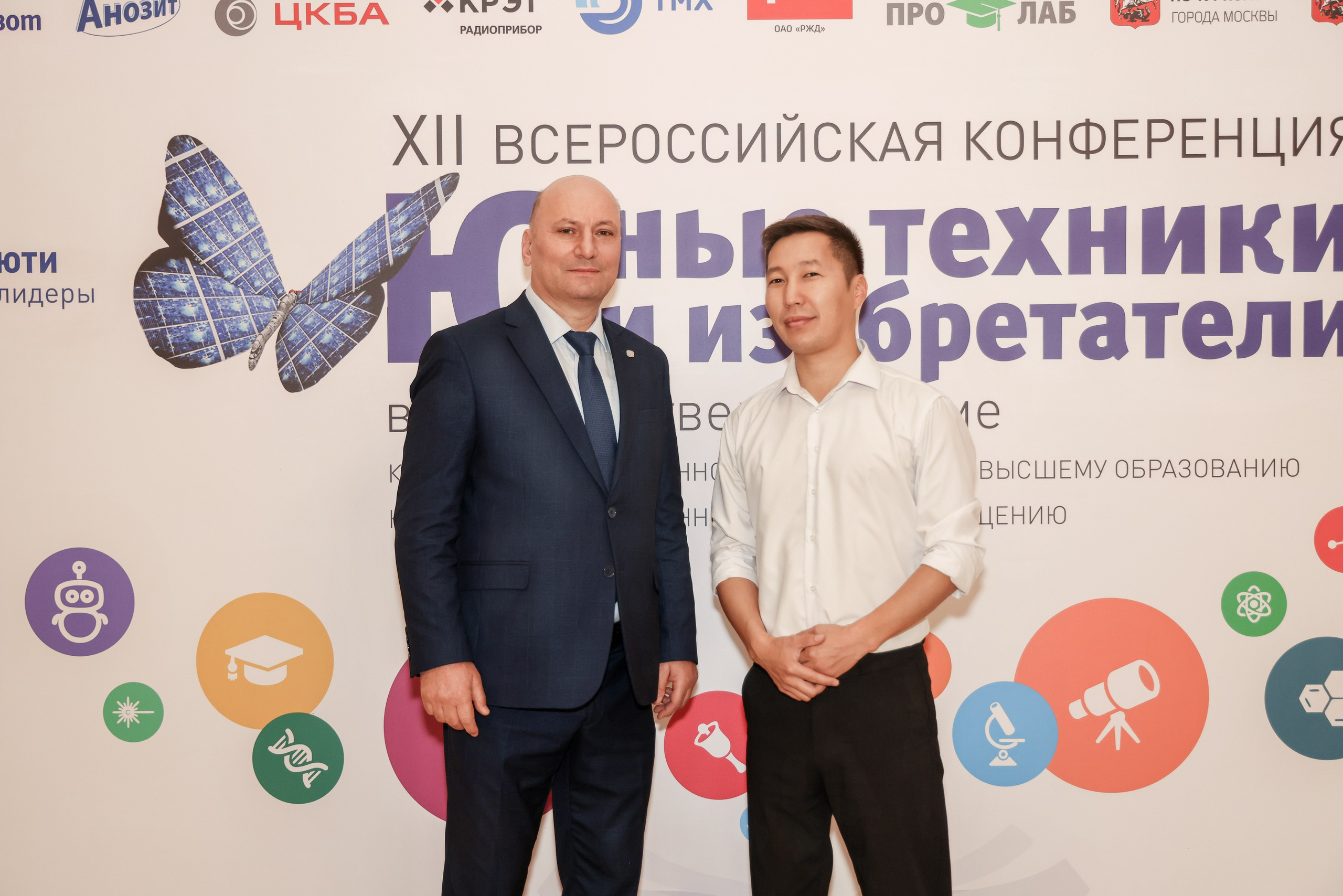 Государственная дума «Юные техники и Изобретатели». Фотограф Антон Чупринин