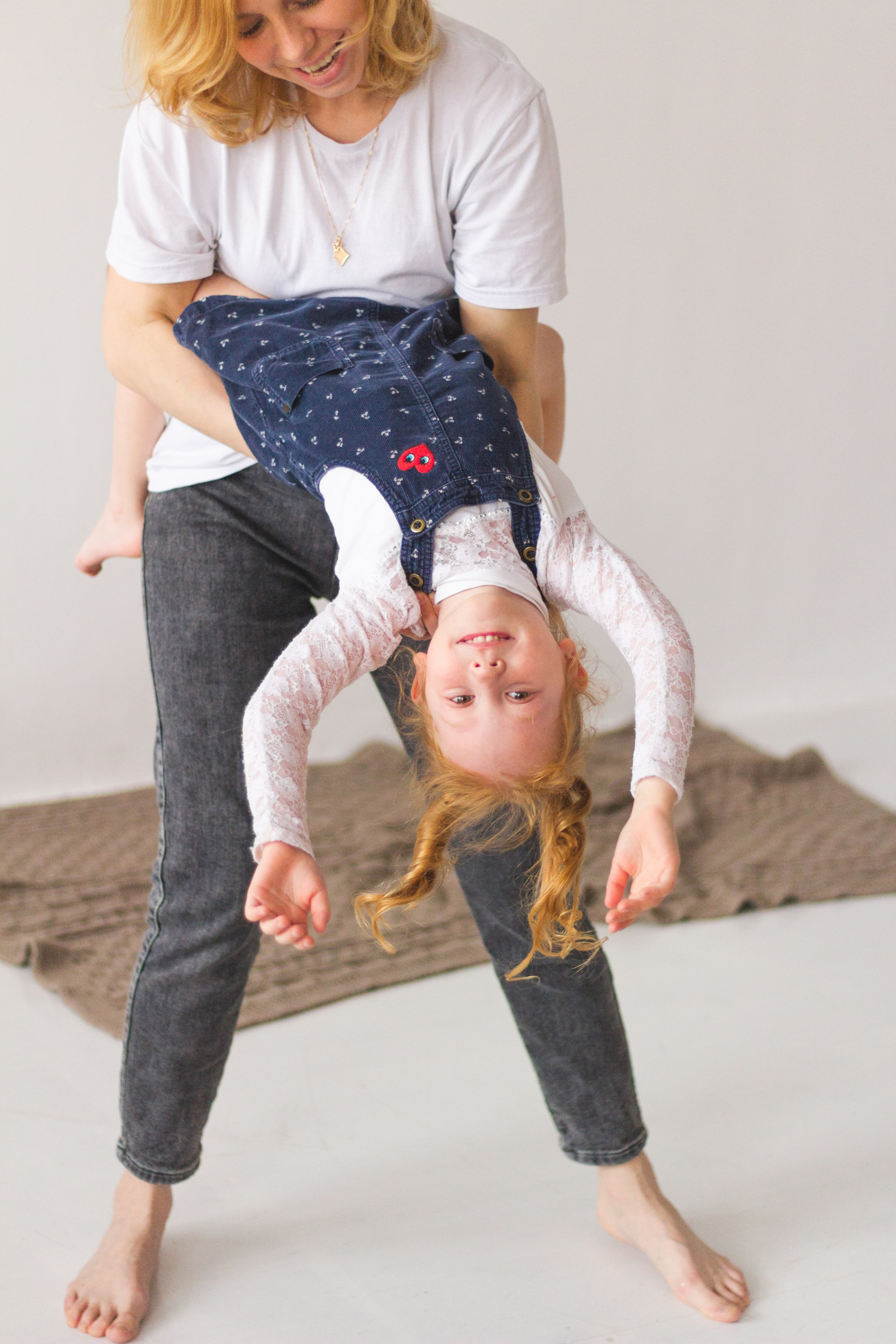 Дочь и мама. Фотограф из Первоуральска Роман Заиченко