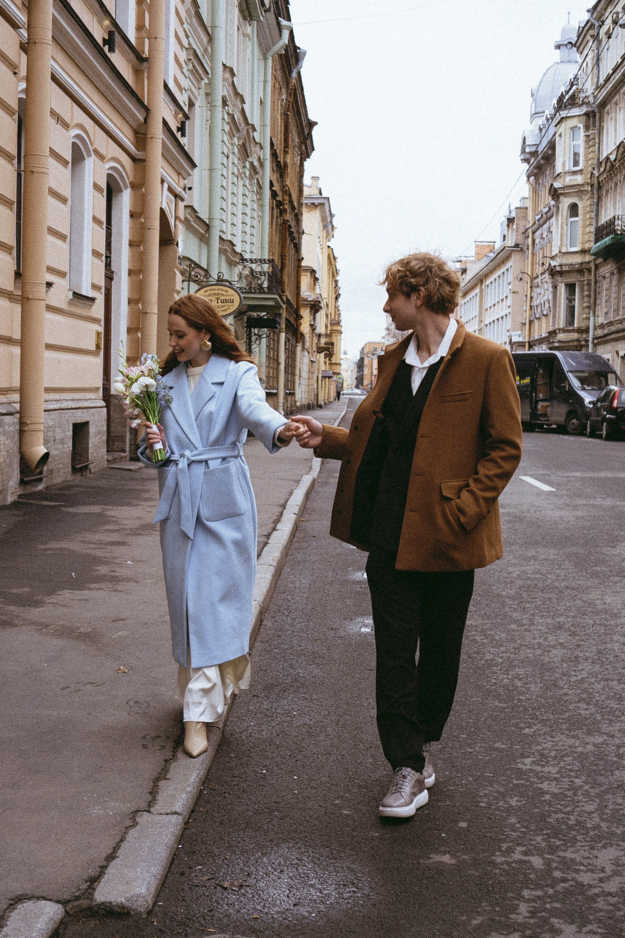 СВАДЕБНАЯ СЬЕМКА В ОТЕЛЕ. СБОРЫ ЖЕНИХА И НЕВЕСТЫ И ТАКЖЕ ТОР И ПОДГОТОВКА К ПРОГУЛКЕ И ПРОГУЛКА ПО ПЕТРОГРАДКЕ. Профессиональный фотограф, Санкт-Петербург — Виктория Богомолова