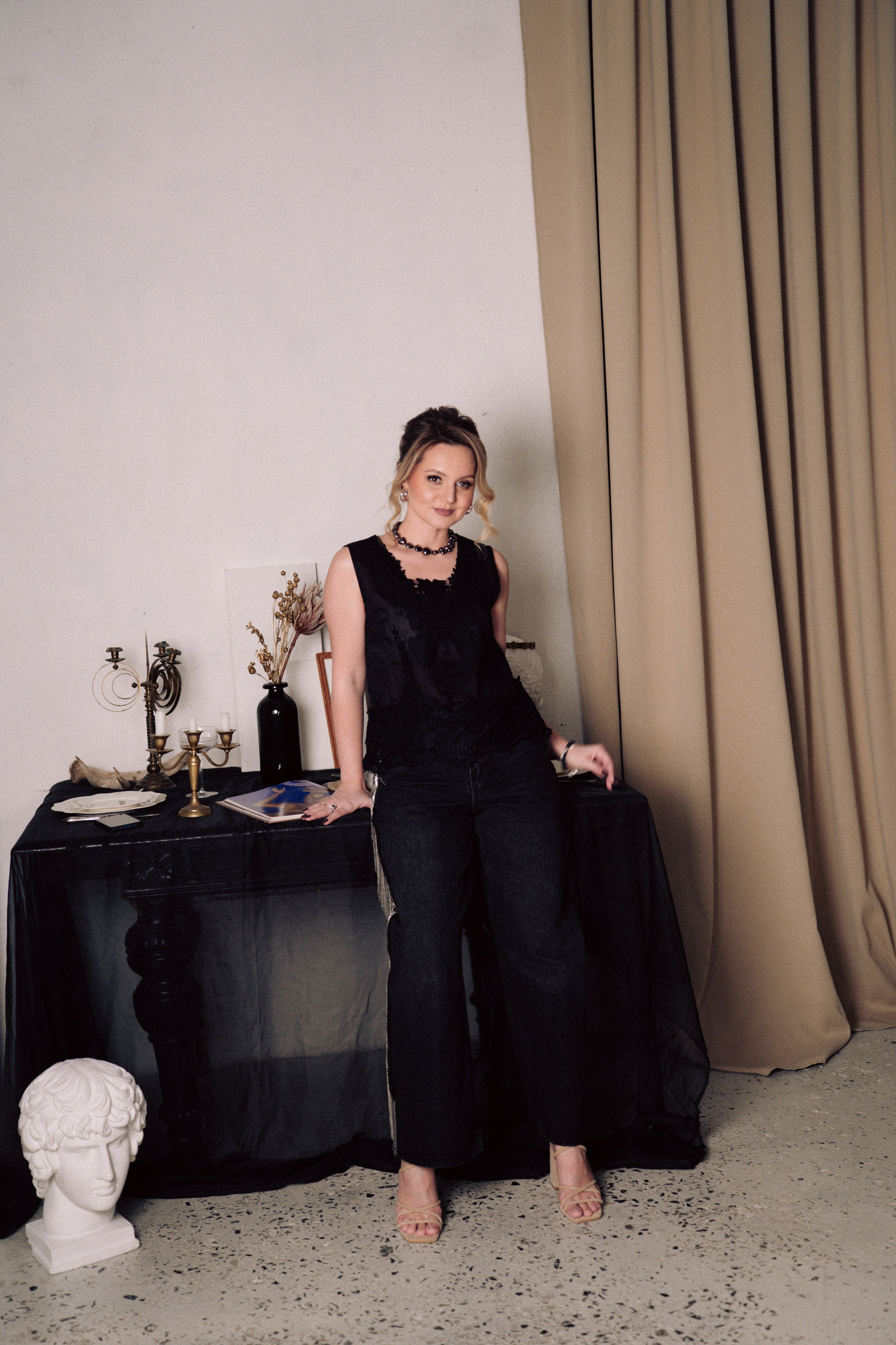 НОВОГОДНЯЯ ФОТОСЕСИИЯ В СТУДИИ ДЛЯ ДЕВУШКИ И ПРОГУЛКА ПО ЧЕРНЫШЕВСКОЙ. Профессиональный фотограф, Санкт-Петербург — Виктория Богомолова