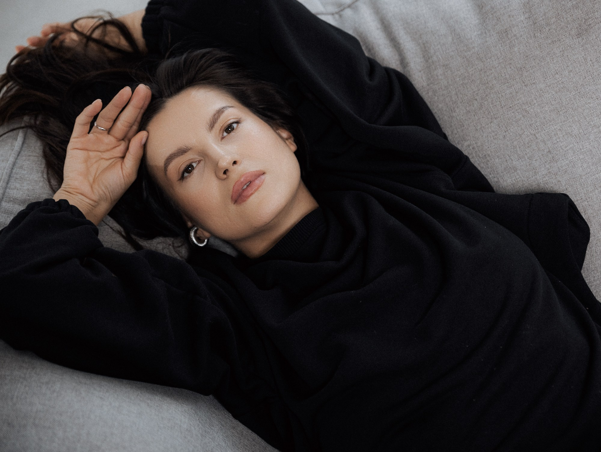 Теплая портретная съемка в студии. Свадебный фотограф в Казани и Санкт-Петербурге Евгения Есенина