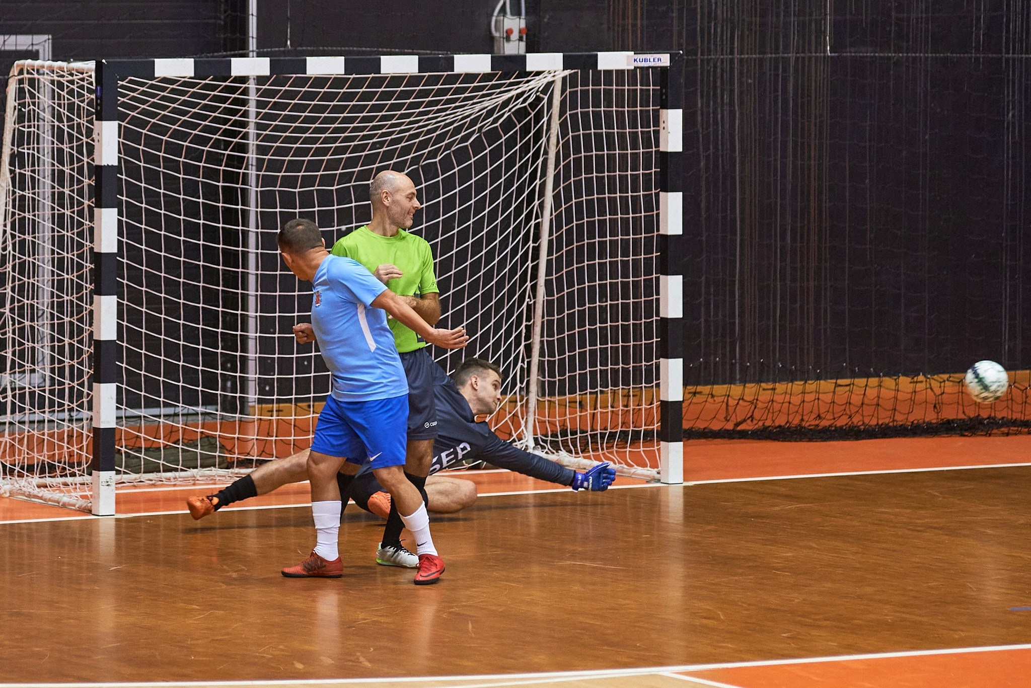 СБЕР и Правительство СПб товарищеский матч по мини-футболу. Иван Ступа, репортажный фотограф в Санкт-Петербурге и Ленинградской области