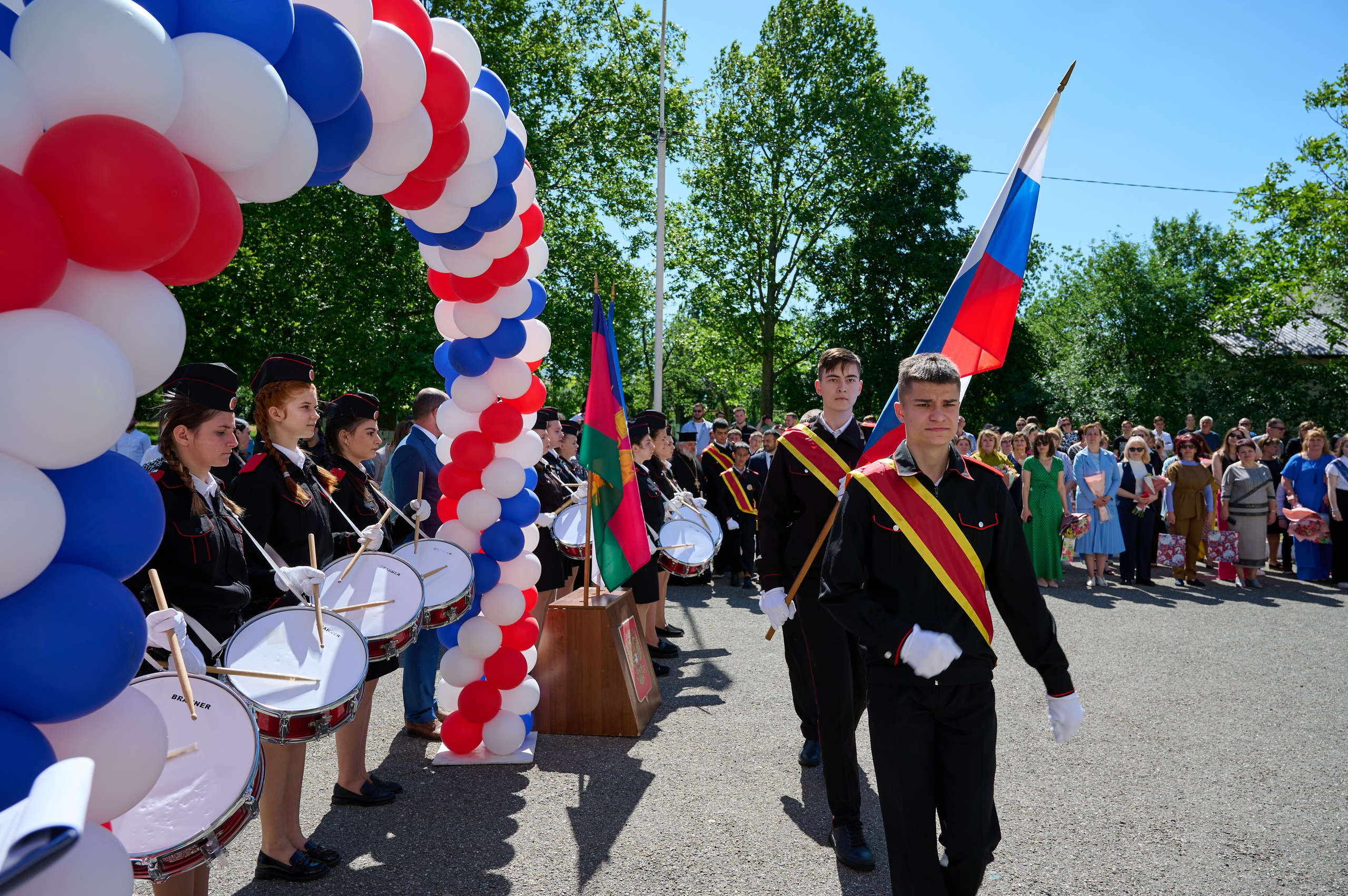 Последний звонок. Жизнь курорта Кабардинка в фотографиях