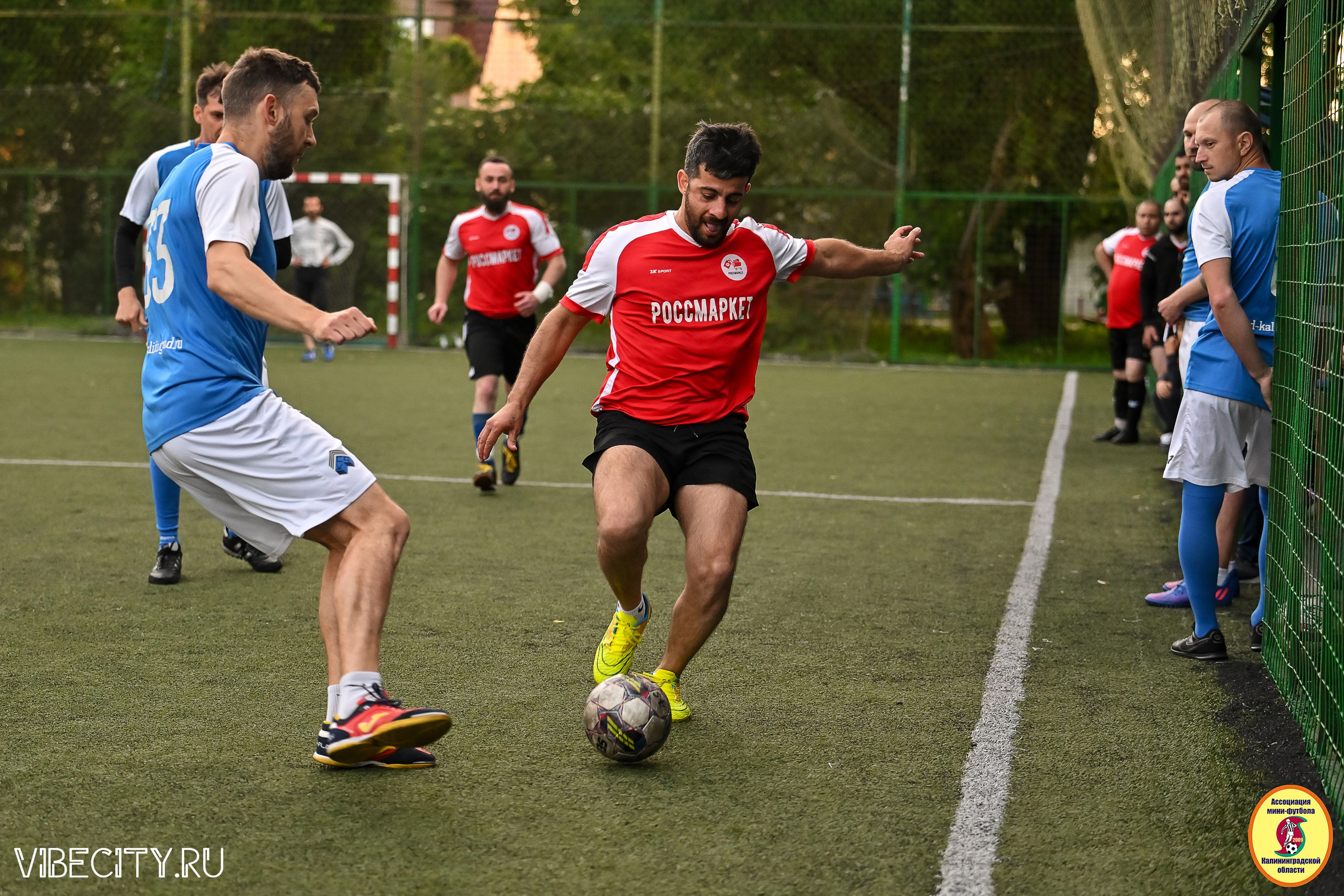 ИГРЫ МИНИ-ФУТБОЛЬНОЙ И КОРПОРАТИВНОЙ ЛИГИ. VIBECITY.RU Вайб Сити Ру Фоторепортажи Фотоотчеты Калининград