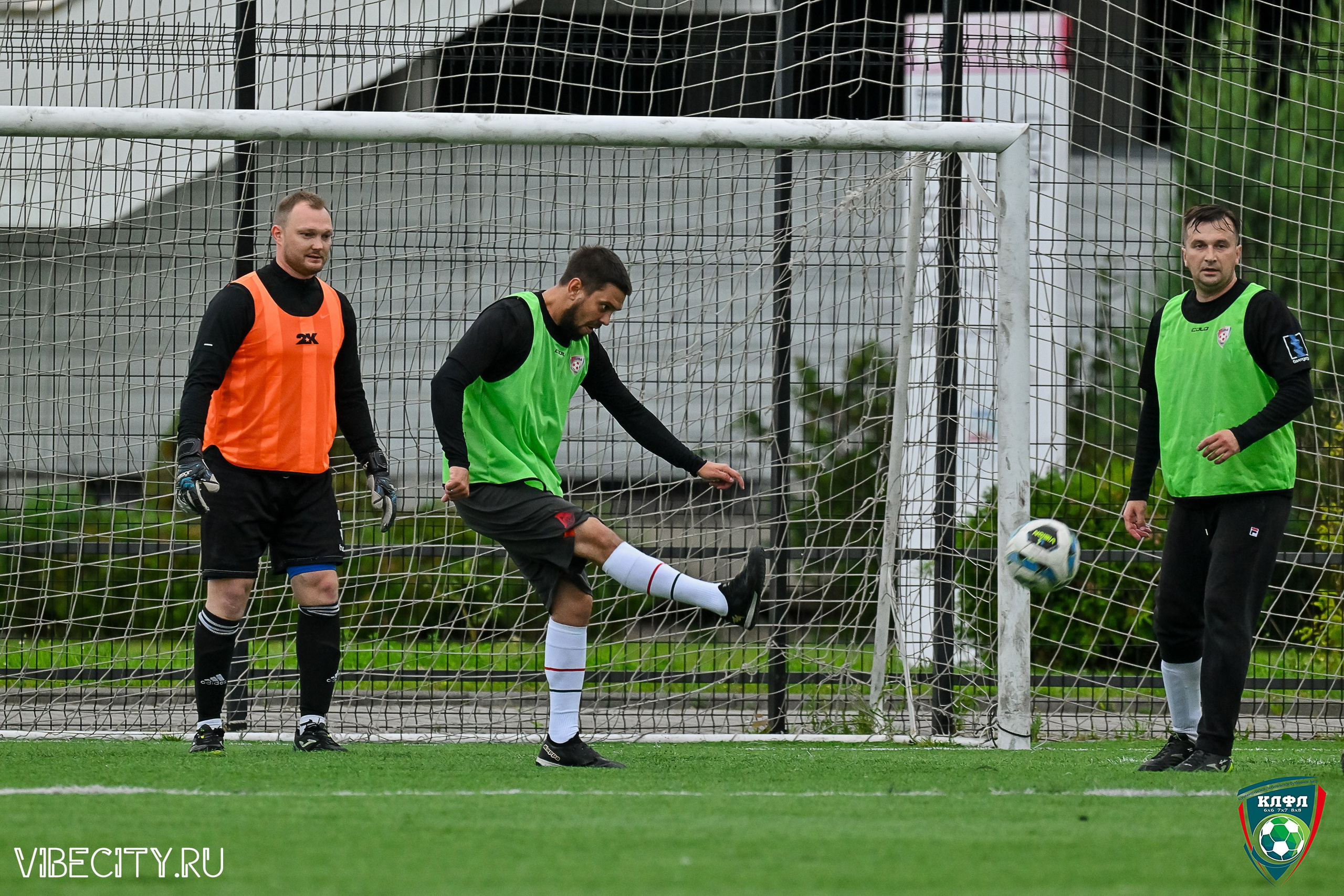 ФИНАЛЬНЫЕ МАТЧИ ПЛЕЙ-ОФФ XXl ЛЕТНЕГО КУБКА КАЛИНИНГРАДСКОЙ ЛФЛ. VIBECITY.RU Вайб Сити Ру Фоторепортажи Фотоотчеты Калининград