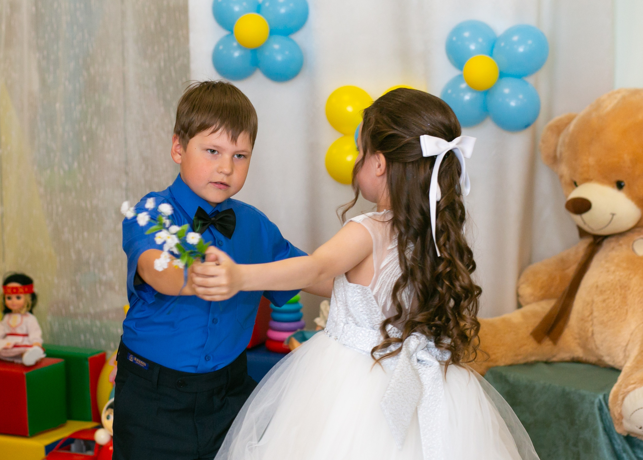 Выпускные и Утренники. Фотограф новорожденных и семейный фотограф НСО г. Бердск Марина Львова