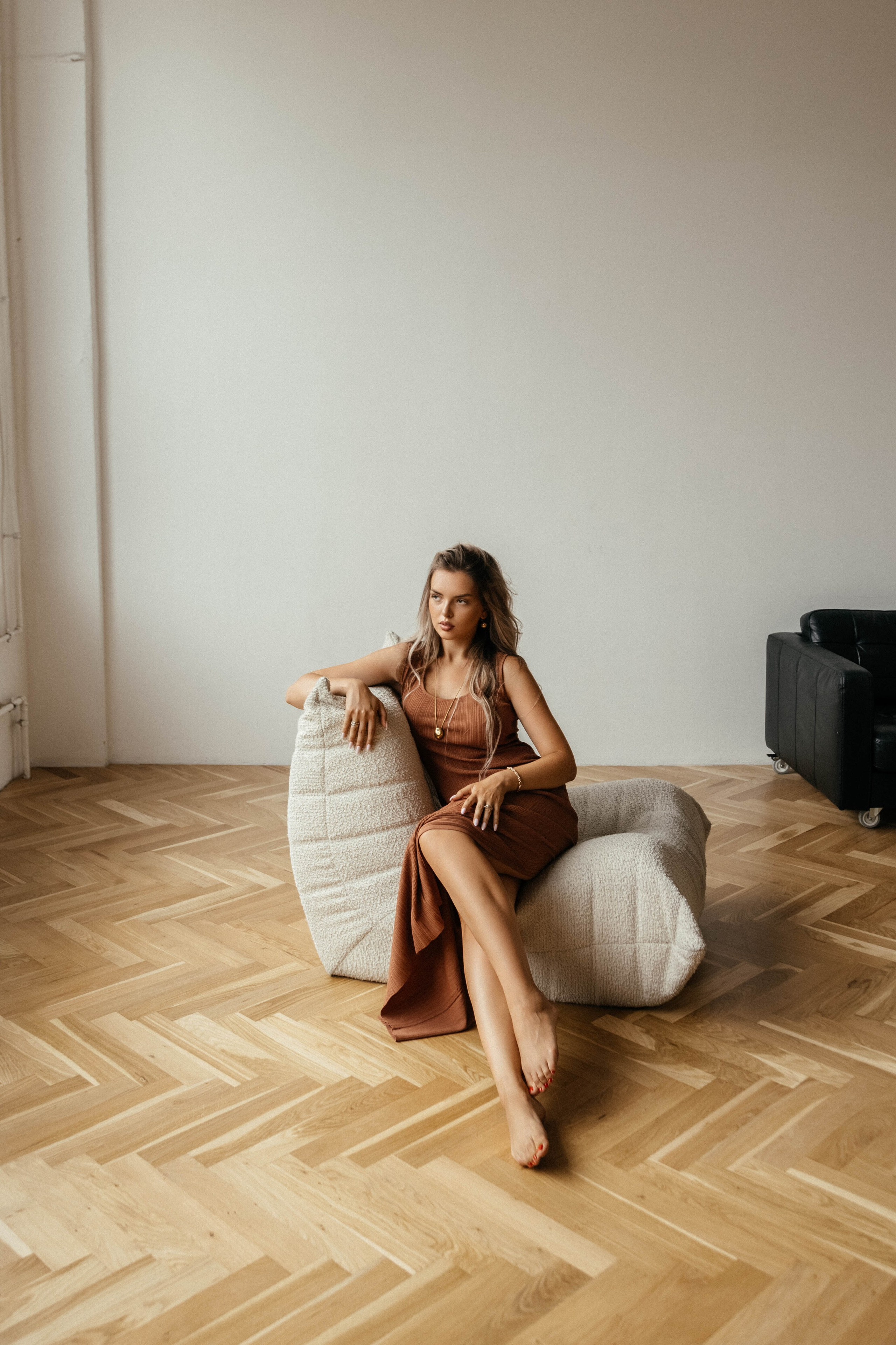 Катя. Минимализм в студии. Фотограф Ксения Третьякова, Санкт-Петербург