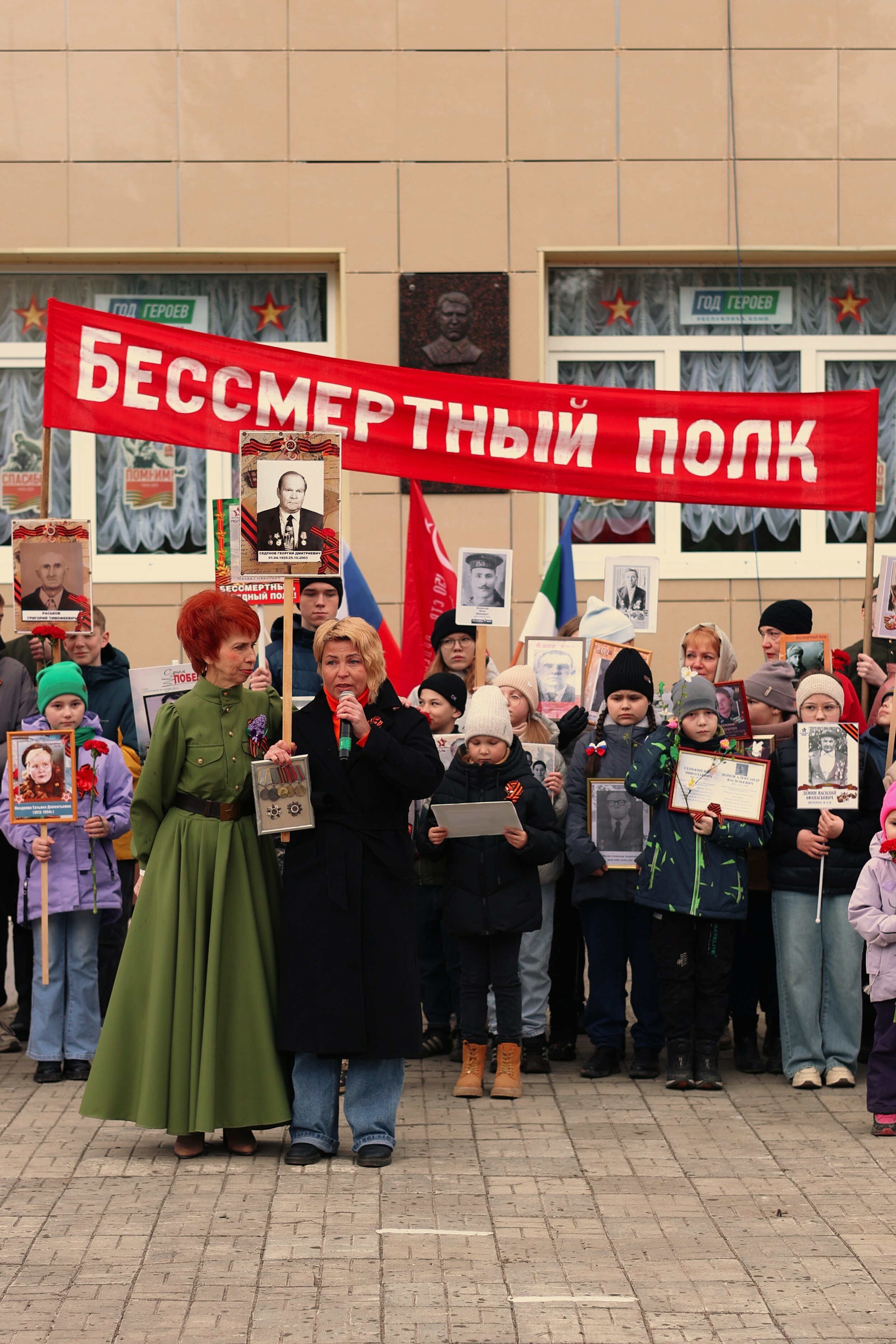 9 мая — «Родной дом». Фотограф в городе Киров Денис Вербин