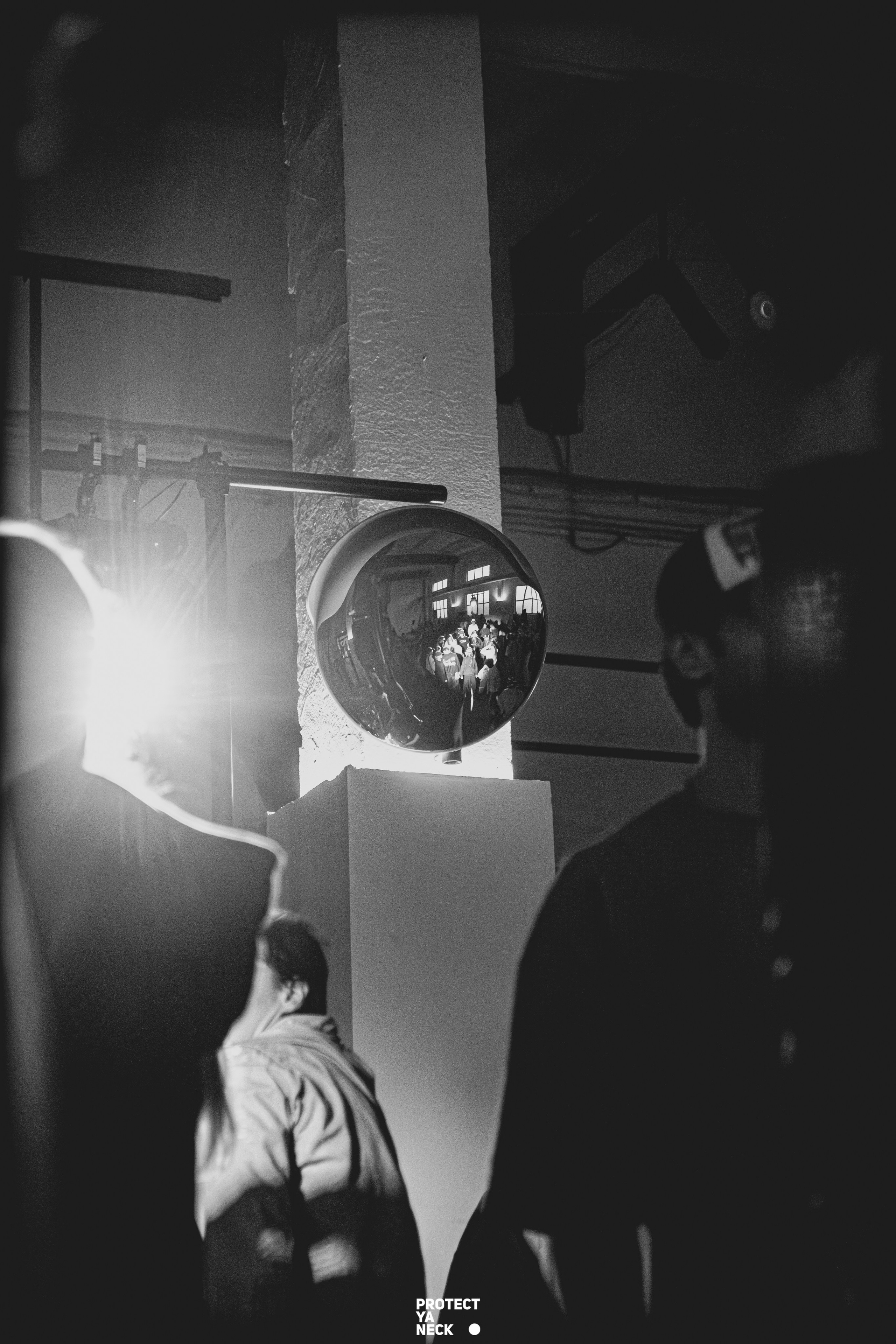 PROTECT YA NECK 22/03 (@youlovebu). Соня бу тебя сфоткала