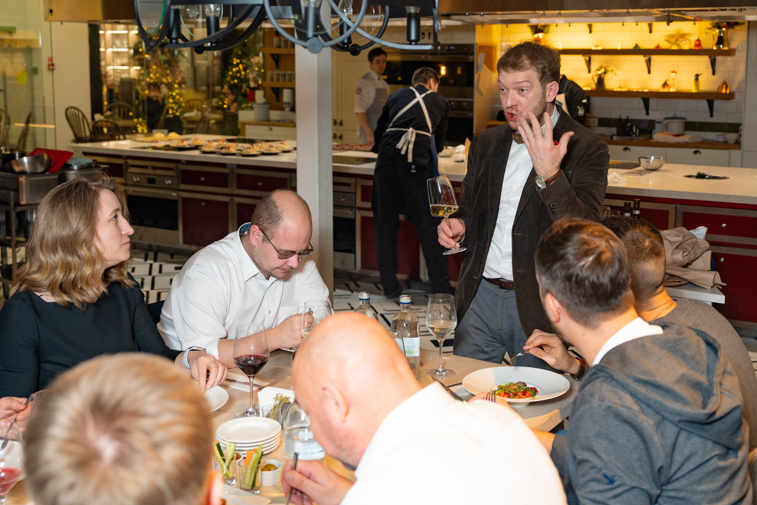 NOVIKOV SCHOOL — Умами зал. Фотограф Никита Комаров