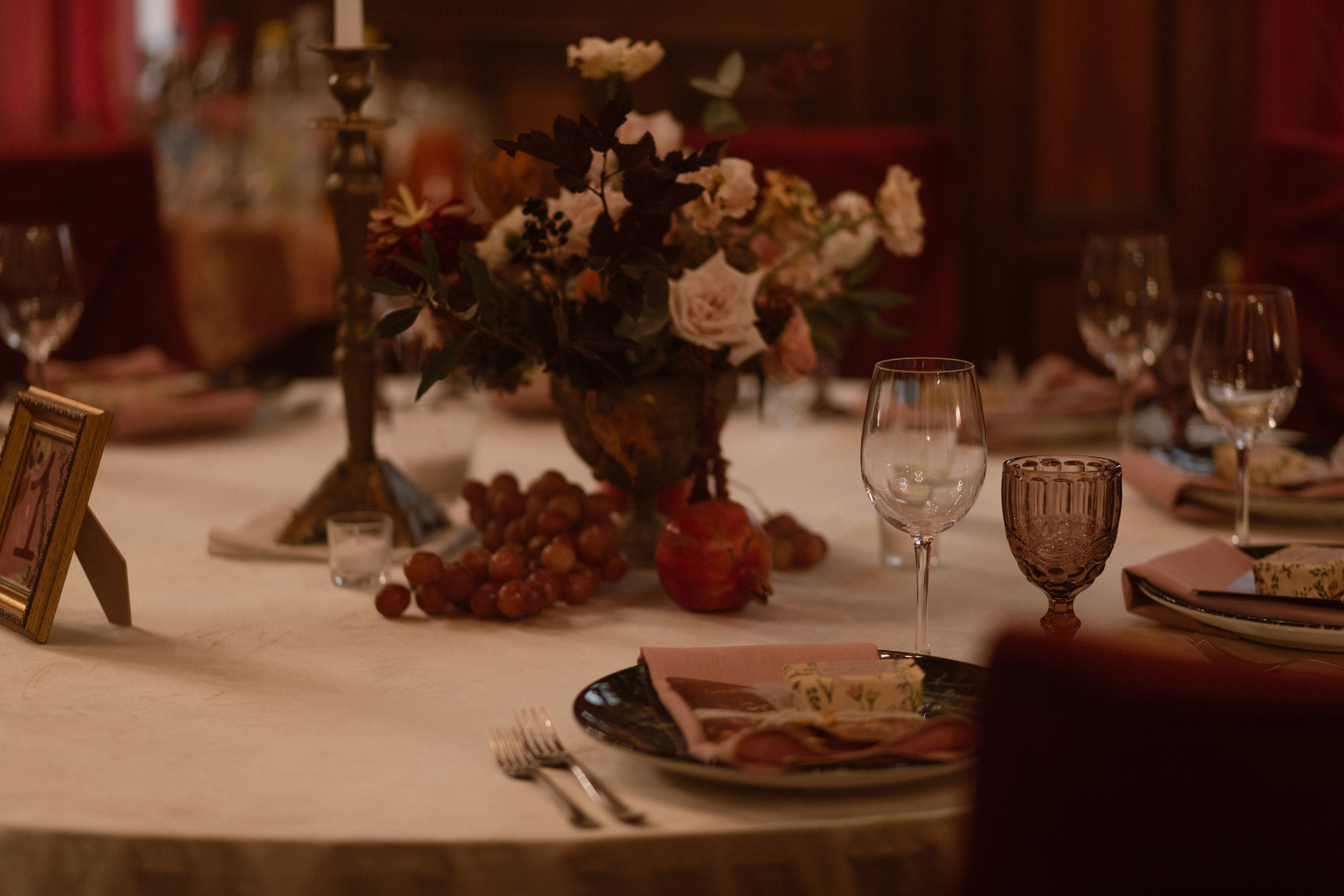 Welcome back to your own dinner party. Фотограф Лия Козловская Минск