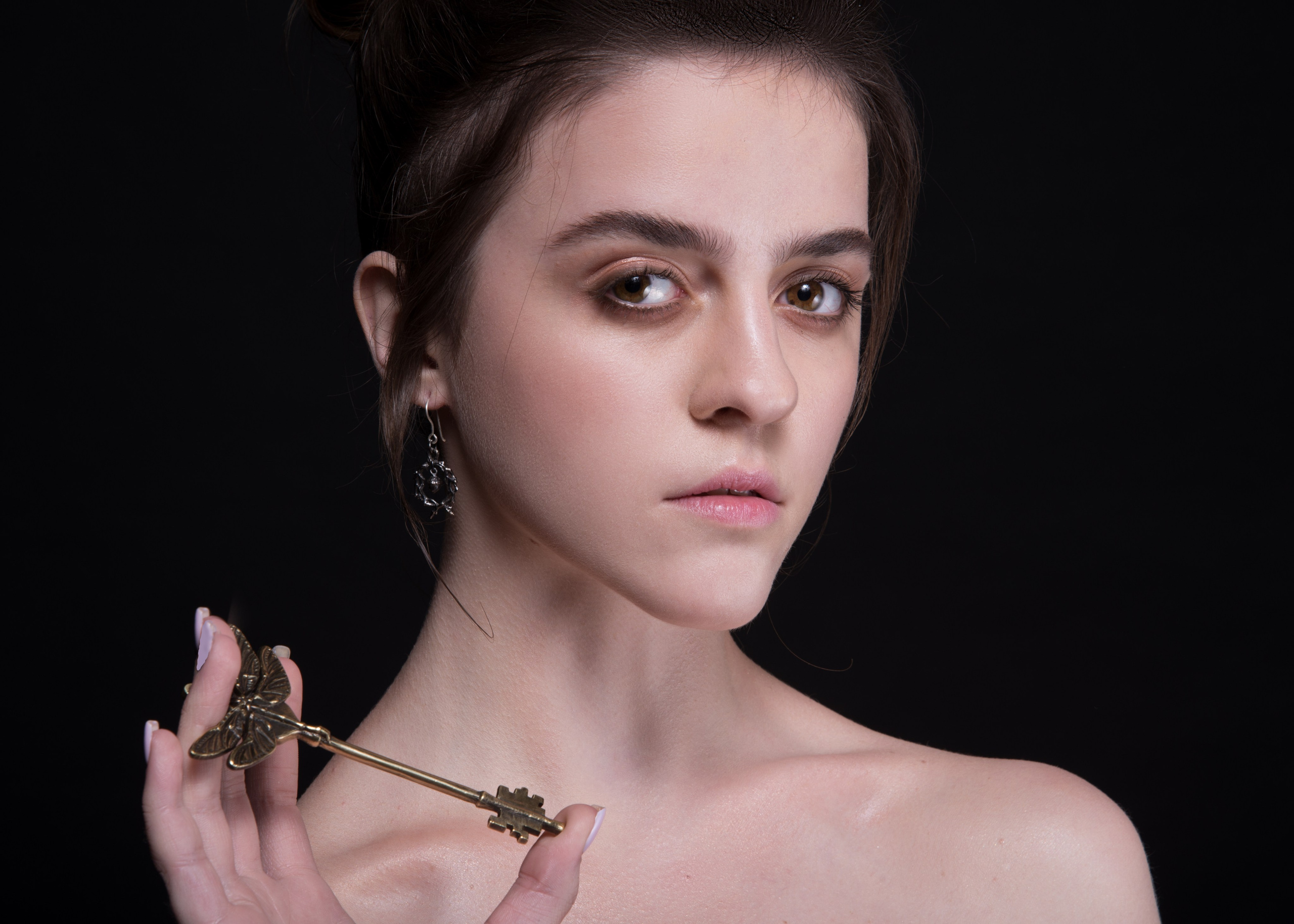 Для бренда украшений. Фотограф Юлия Зимина