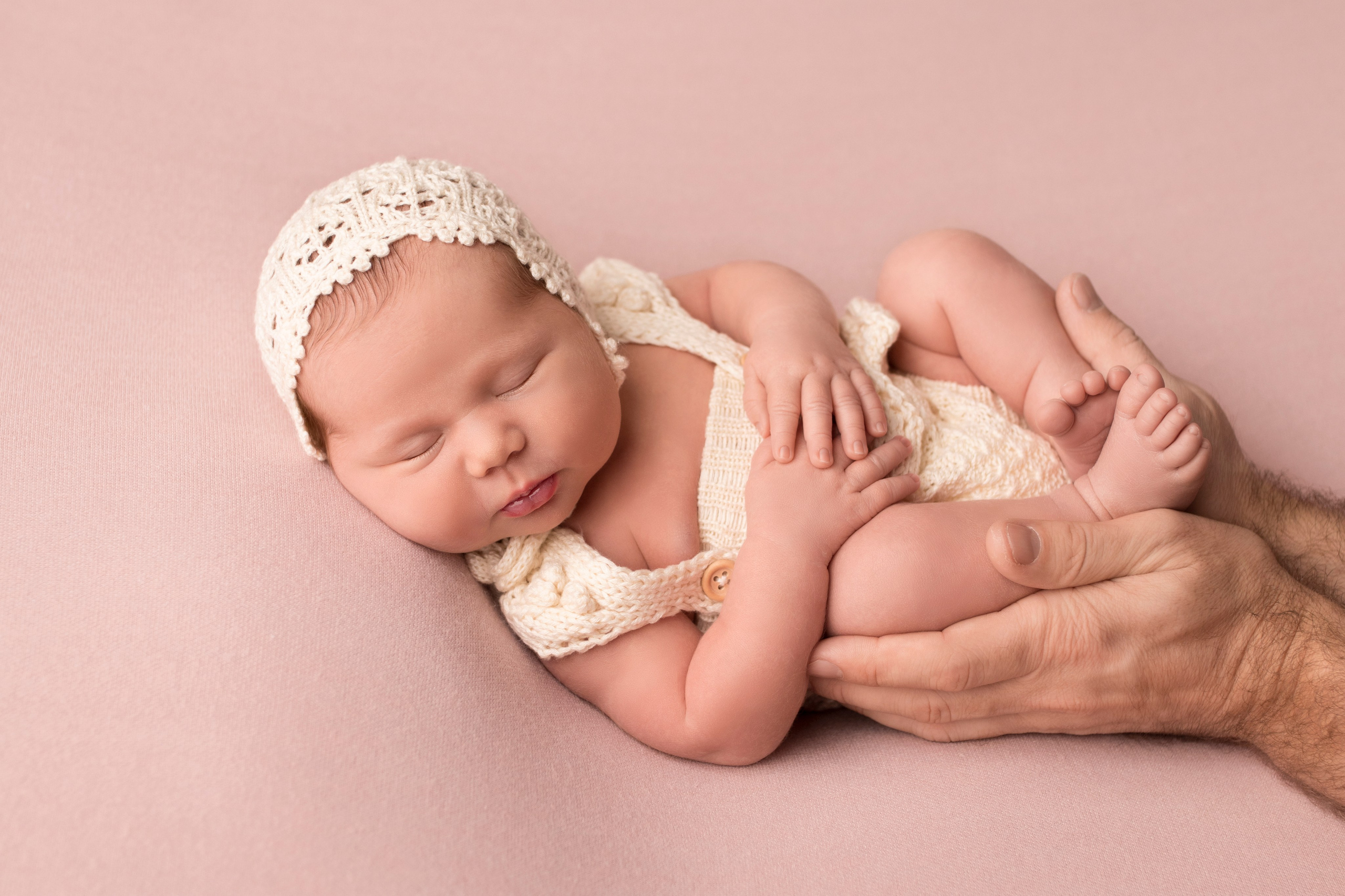 Красивые фотографии малышей у Вас дома. Фотограф новорождённых в Санкт-Петербурге Лилия Яковлева