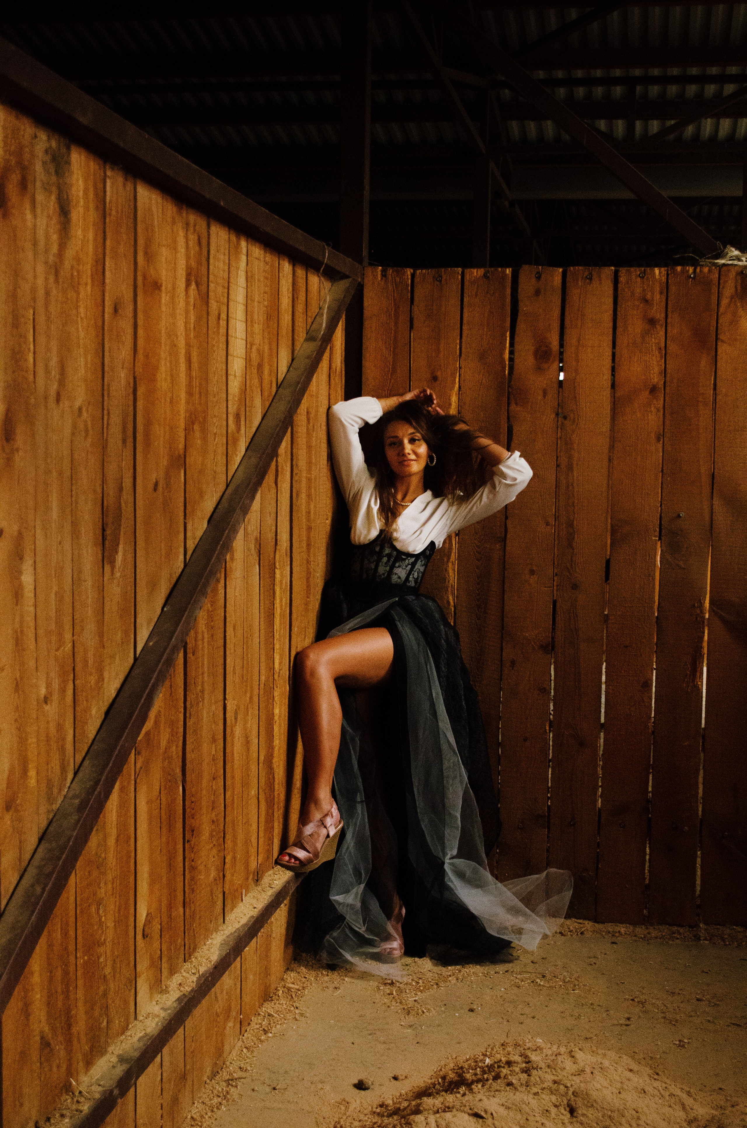 Галина. На конюшне. Портретный фотограф в Краснодаре Юлия Кудряшова