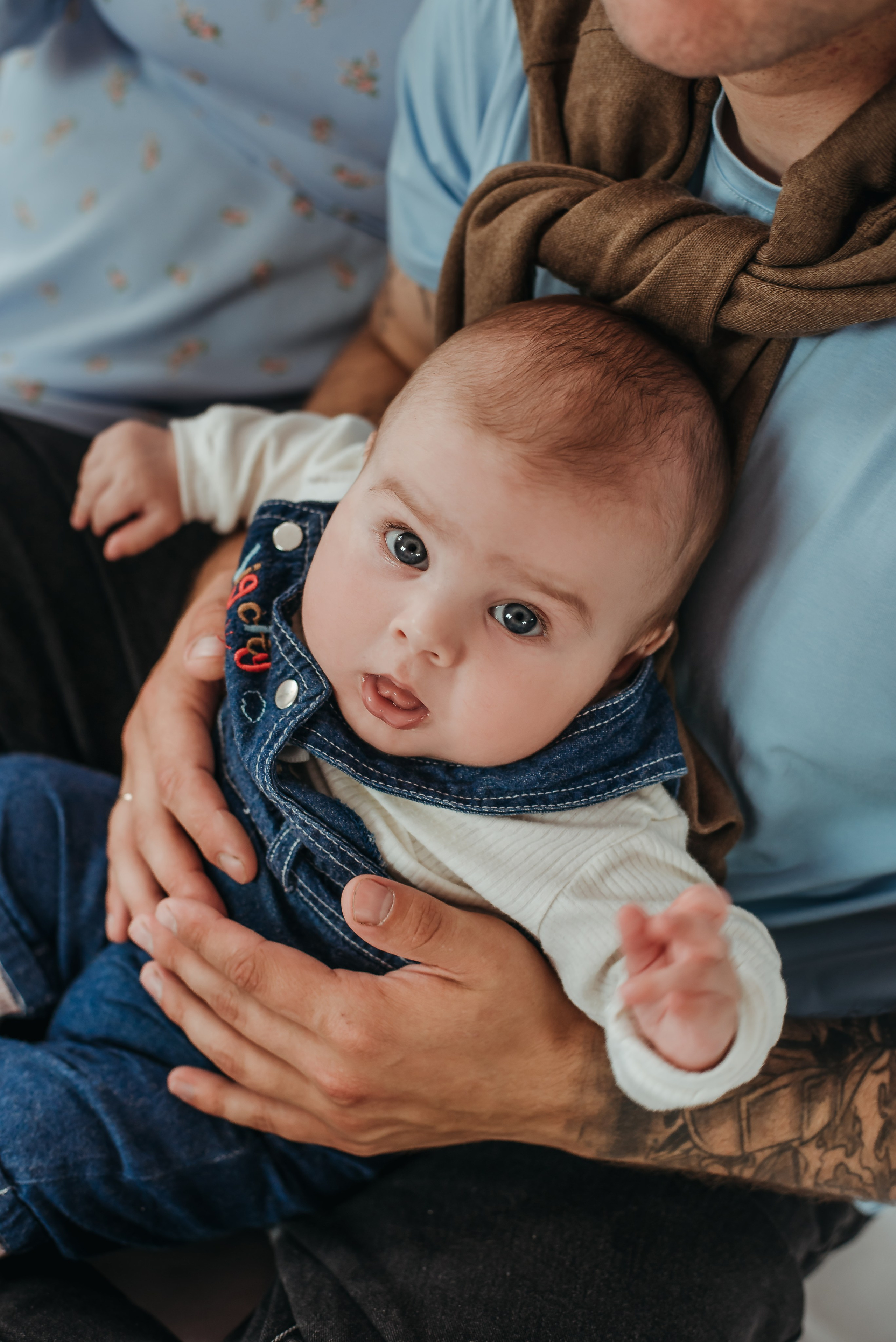 Семейная фотосессия в студии. Свадебный и портретный фотограф lifestyle