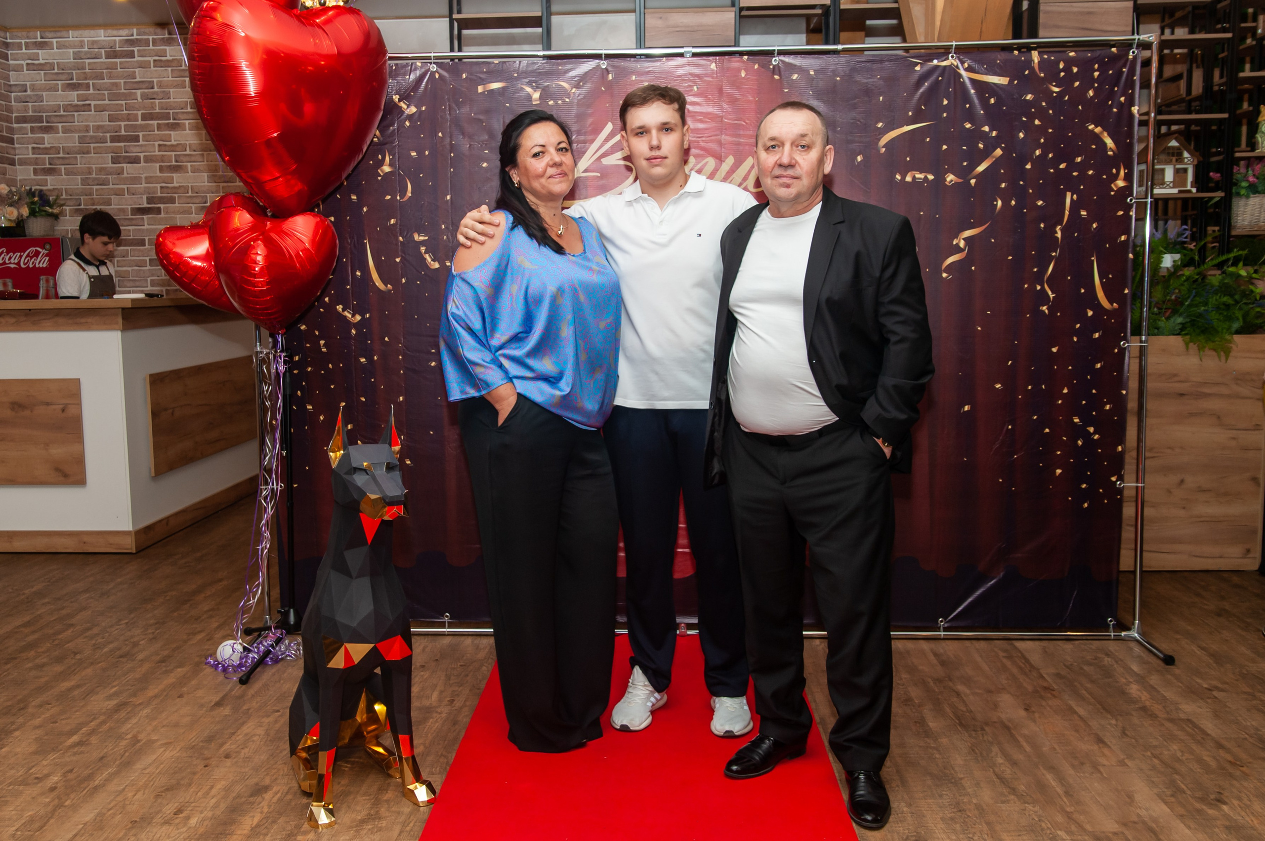 Выпускной МАОУ СОШ № 17 им. Эдуарда Есаяна. Свадебный и семейный фотограф Денис Лукьянов в Краснодаре, Краснодарском крае и Республике Крым