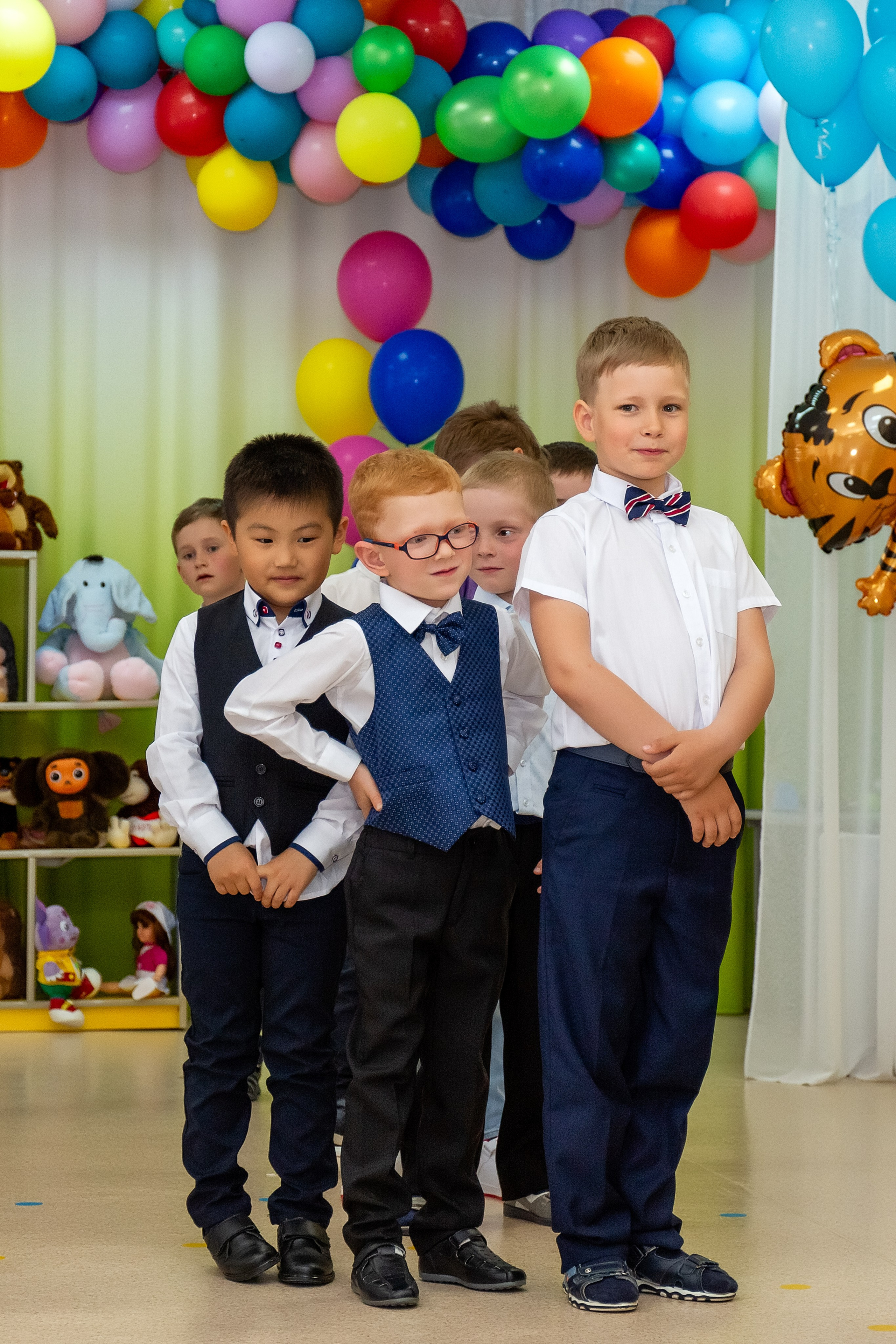 Выпускной. Детский сад «Тигрёнок». Стильный выпускной альбом Владивосток фотограф Вероника Мигачева