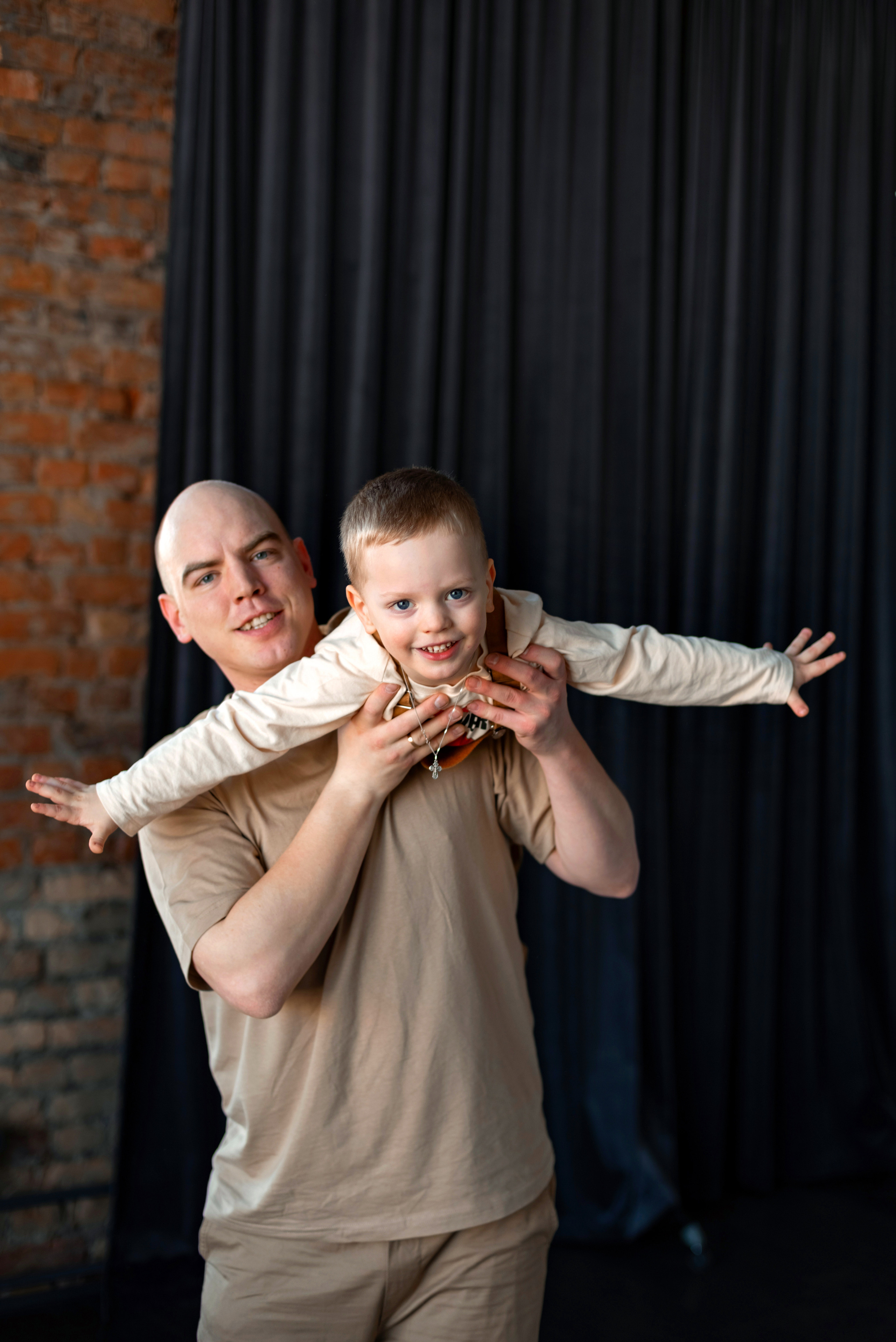 Семейная фотосессия в студии. Фотограф Юлия Кондратьева