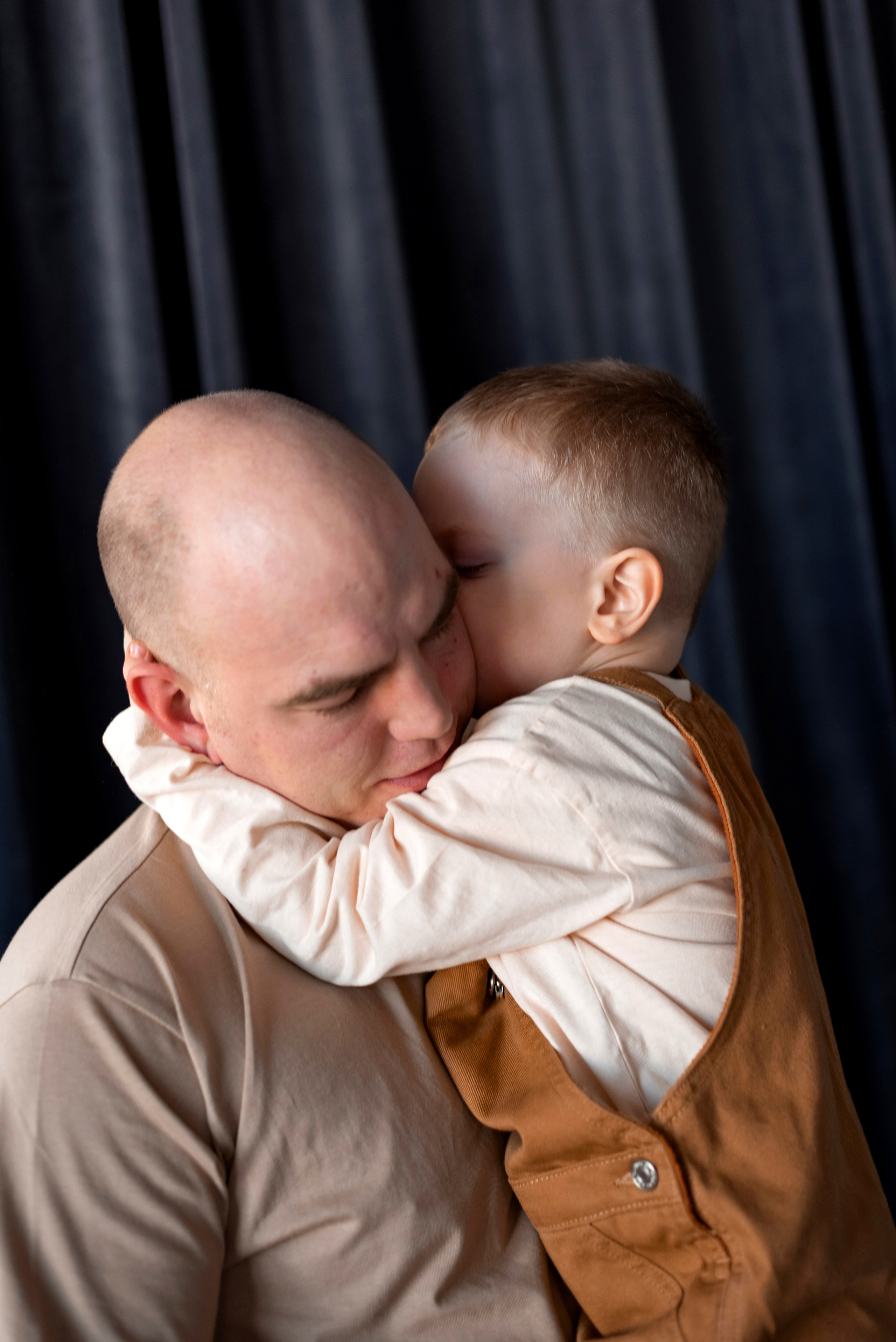 Семейная фотосессия в студии. Фотограф Юлия Кондратьева