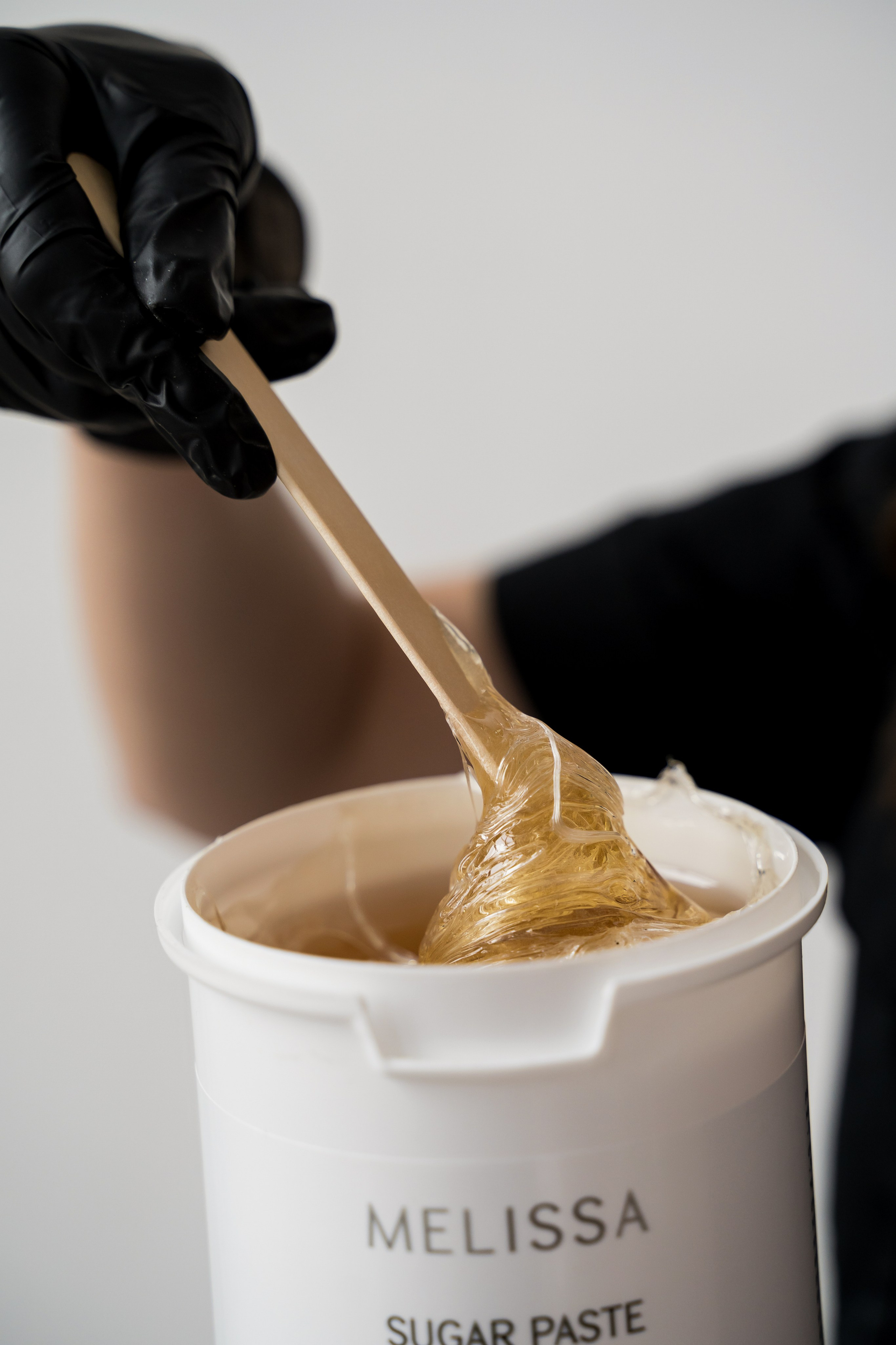 Мастер по депиляции. Фотограф Алина Филимонова Тверь