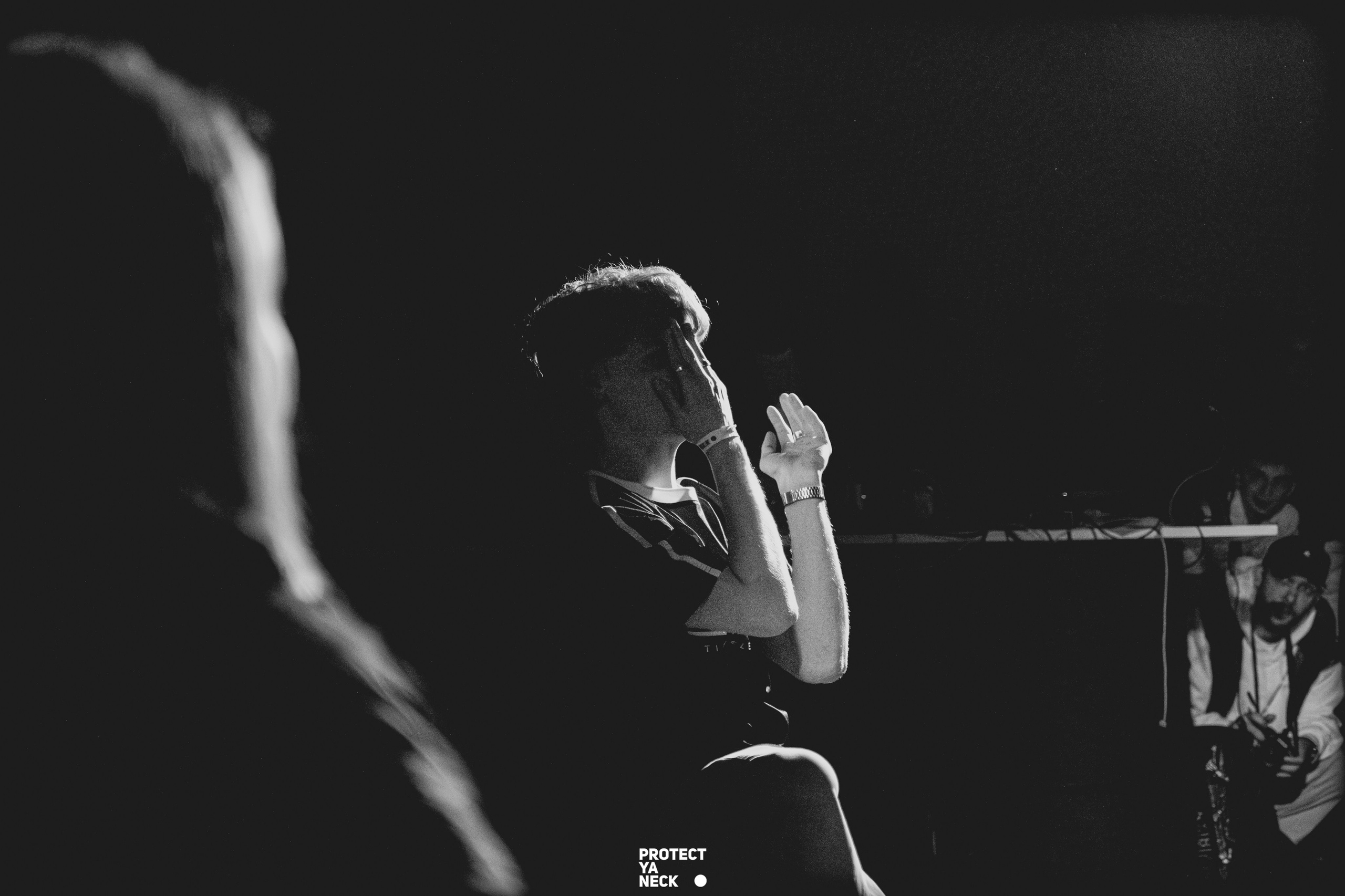PROTECT YA NECK 22/03 (@youlovebu). Соня бу тебя сфоткала