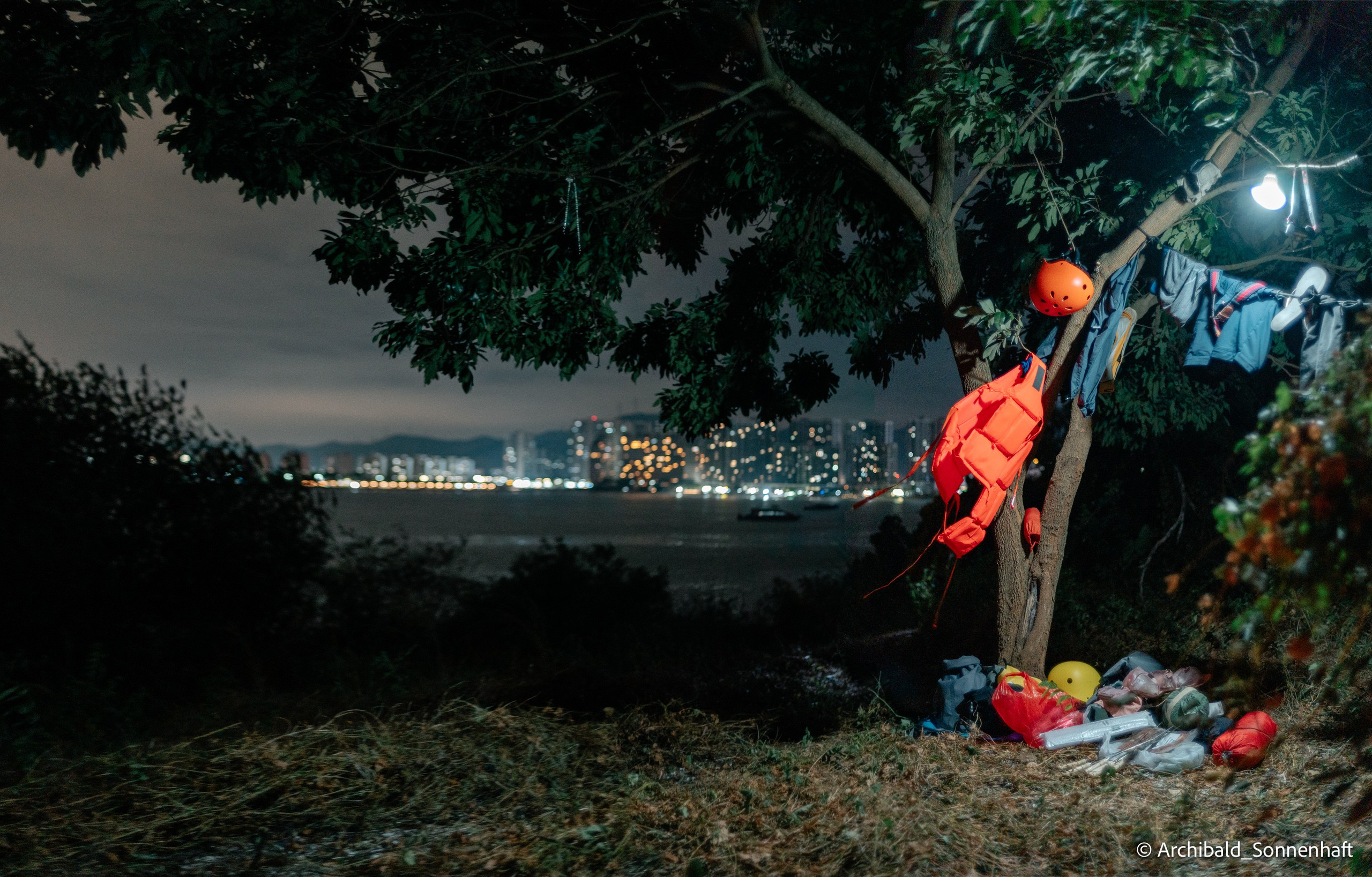 Kayaking in Huizhou, China. Photographer in Guangzhou, China. Archibald Sonnenhaft