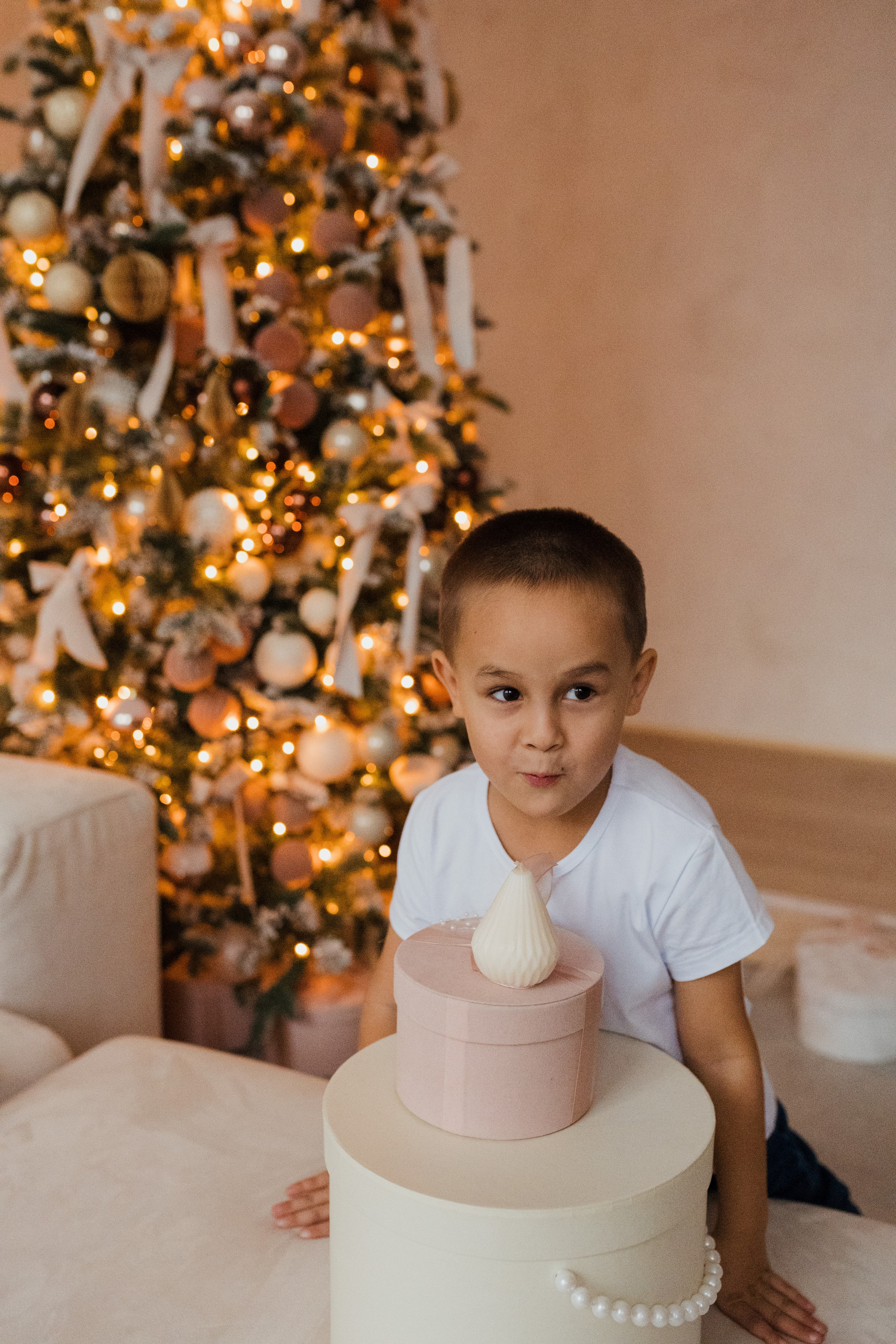 Семейная фотосессия в студии в Москве, семейный фотограф Анна Полушина. Свадебный фотограф в Москве Анна Полушина