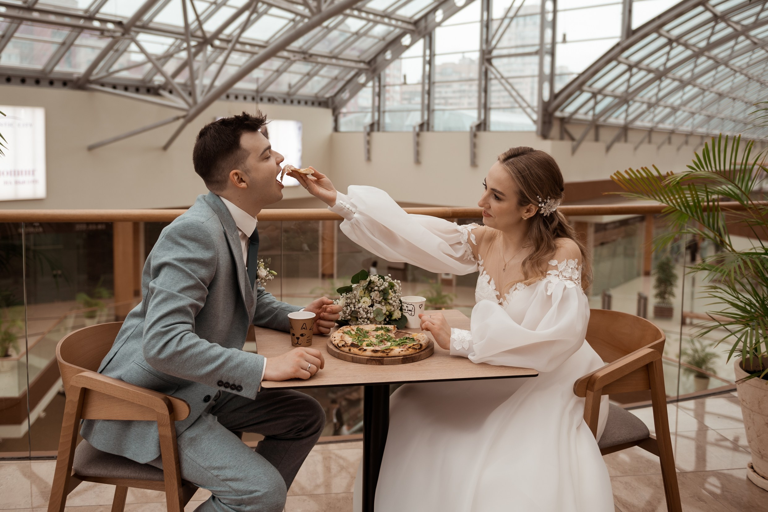 Весь день под дождем, вечером закат на озере. Свадебный и семейный фотограф София Невская