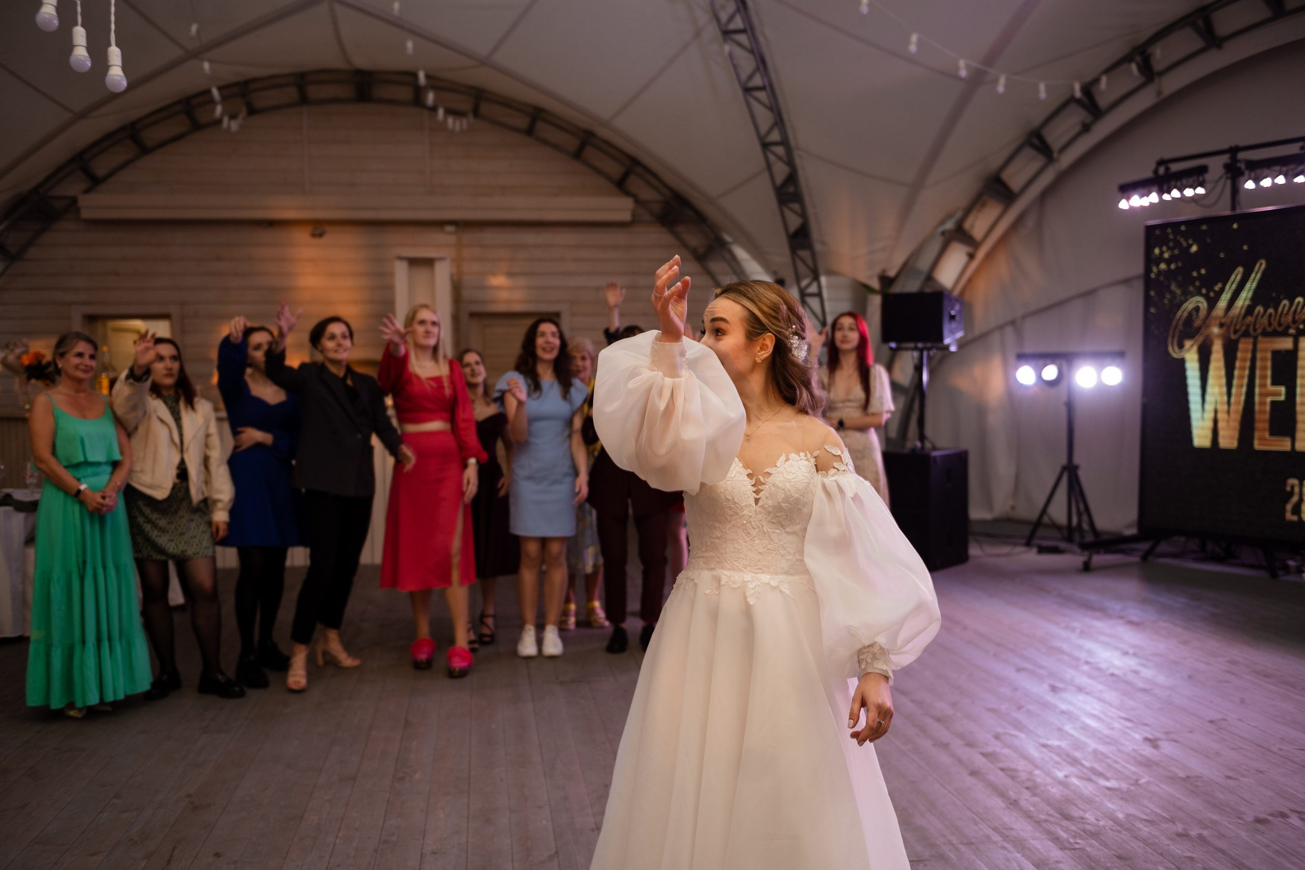 Весь день под дождем, вечером закат на озере. Свадебный и семейный фотограф София Невская